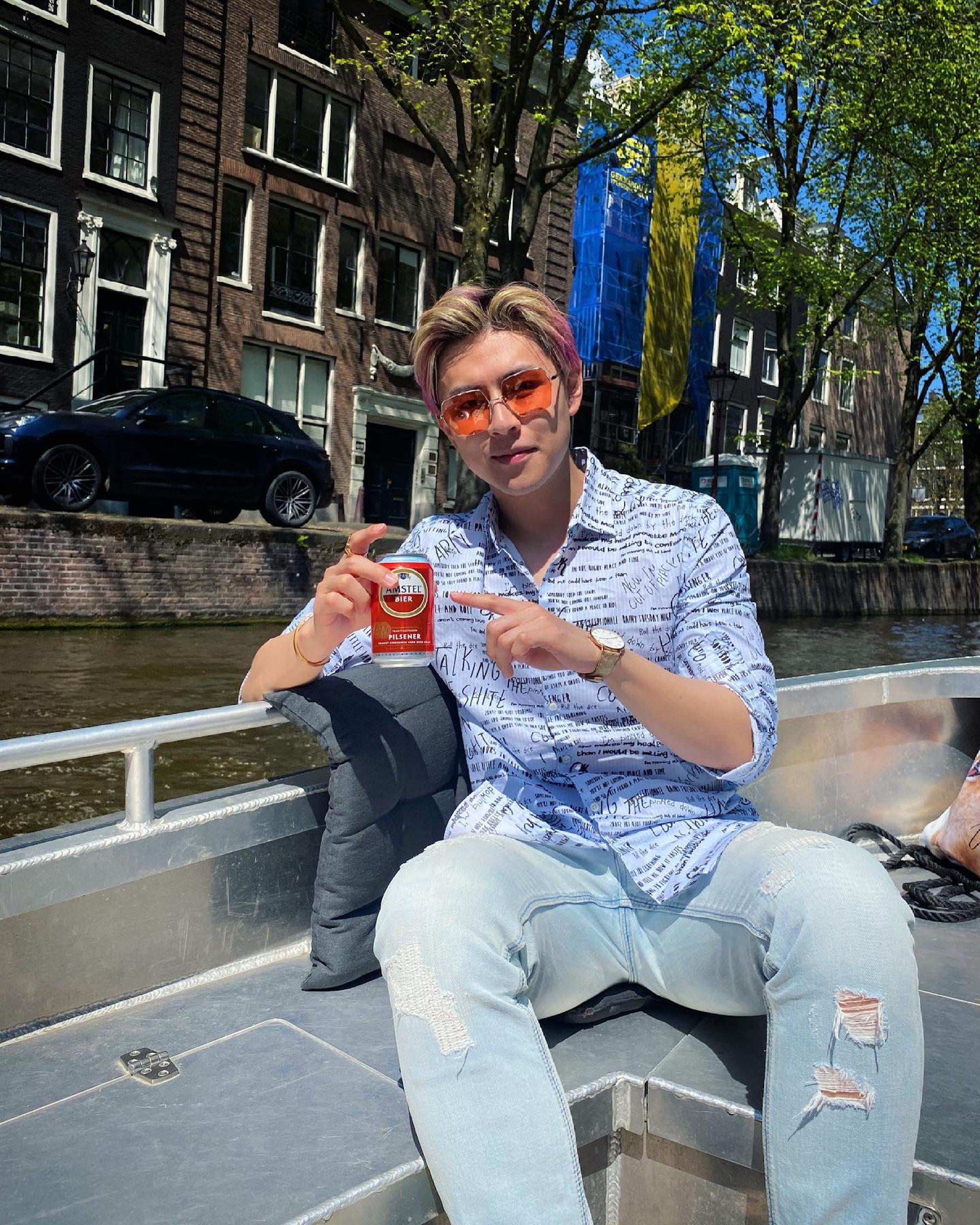 Agassi大量生活照於網上曝光。