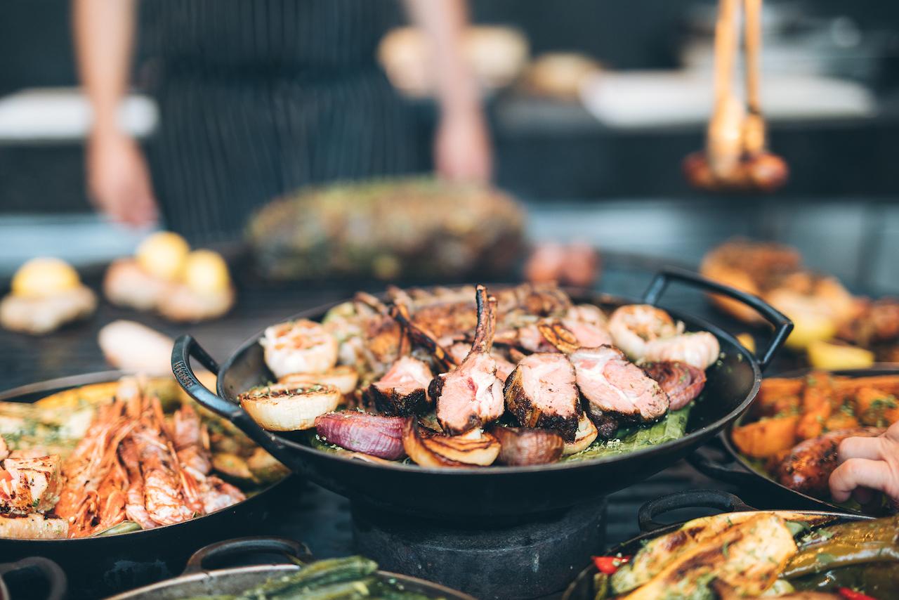 君悅酒店The Grill池邊自助燒烤自助晚餐買二送二