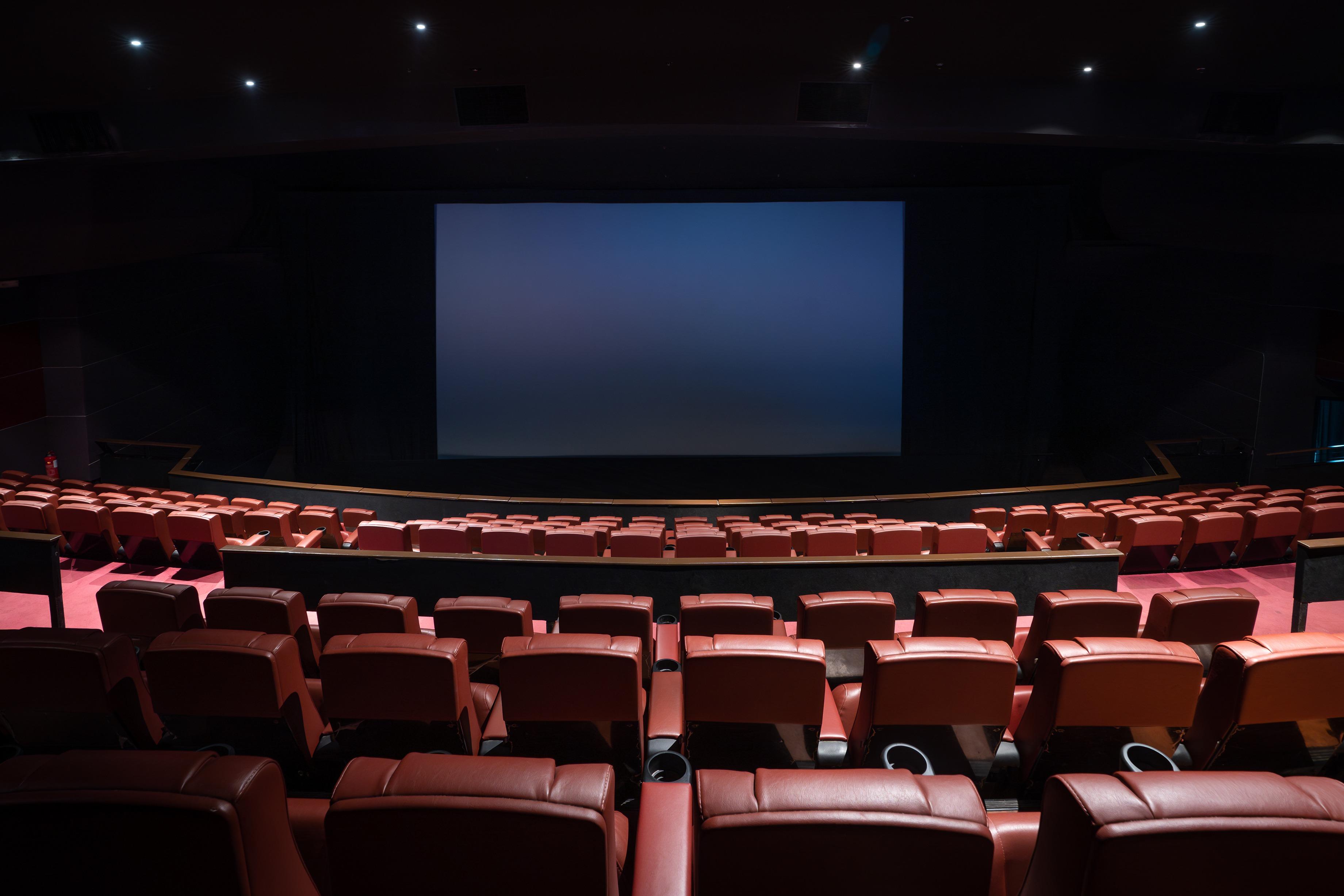 2院則設有278個座位,銀幕面積達6.6 x 14.5 米