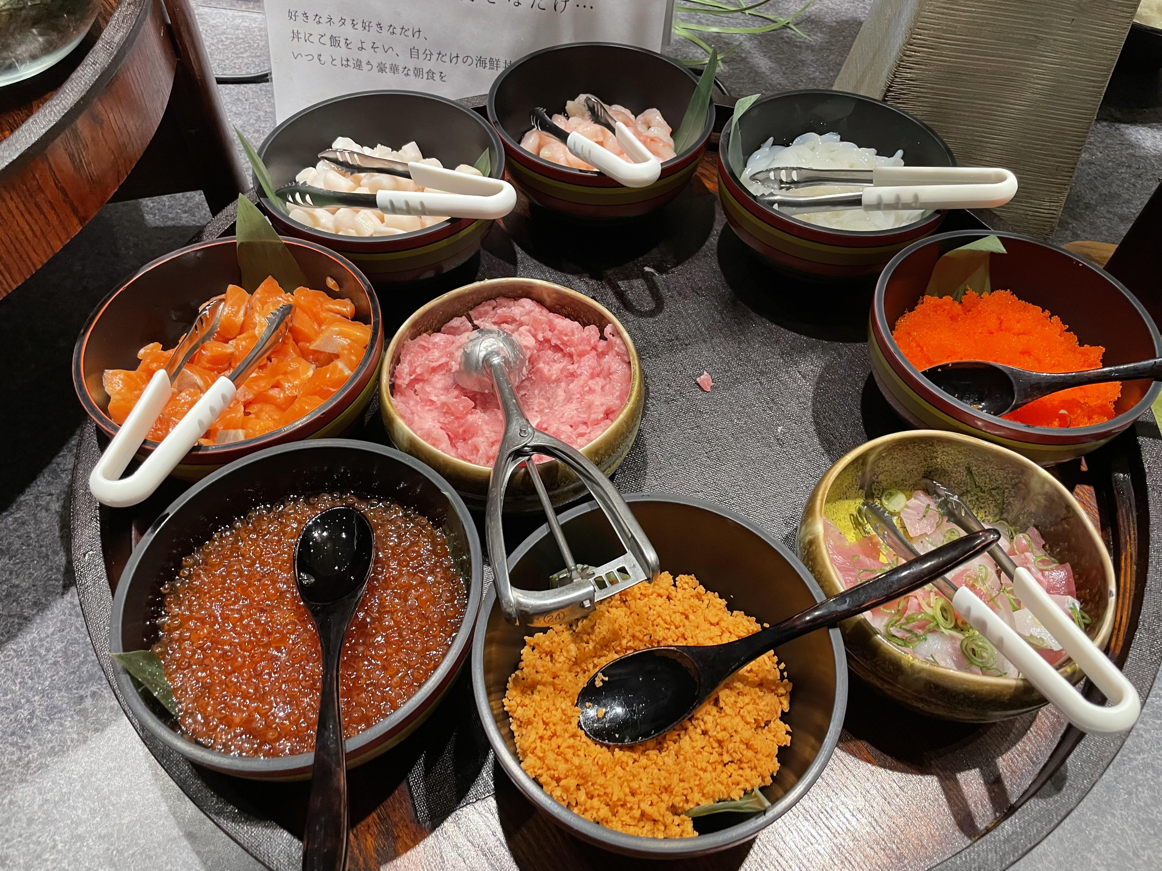 佳松苑「招牌海鮮丼」