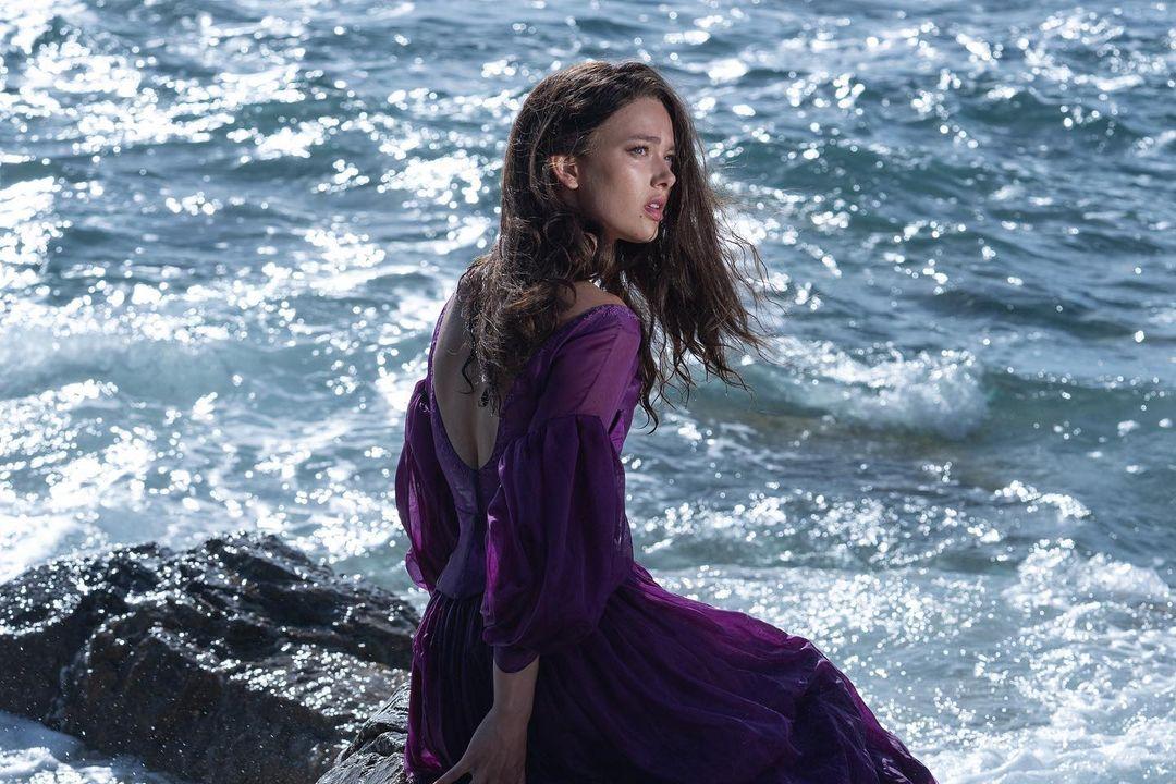 Jessica Alexander飾演烏蘇拉