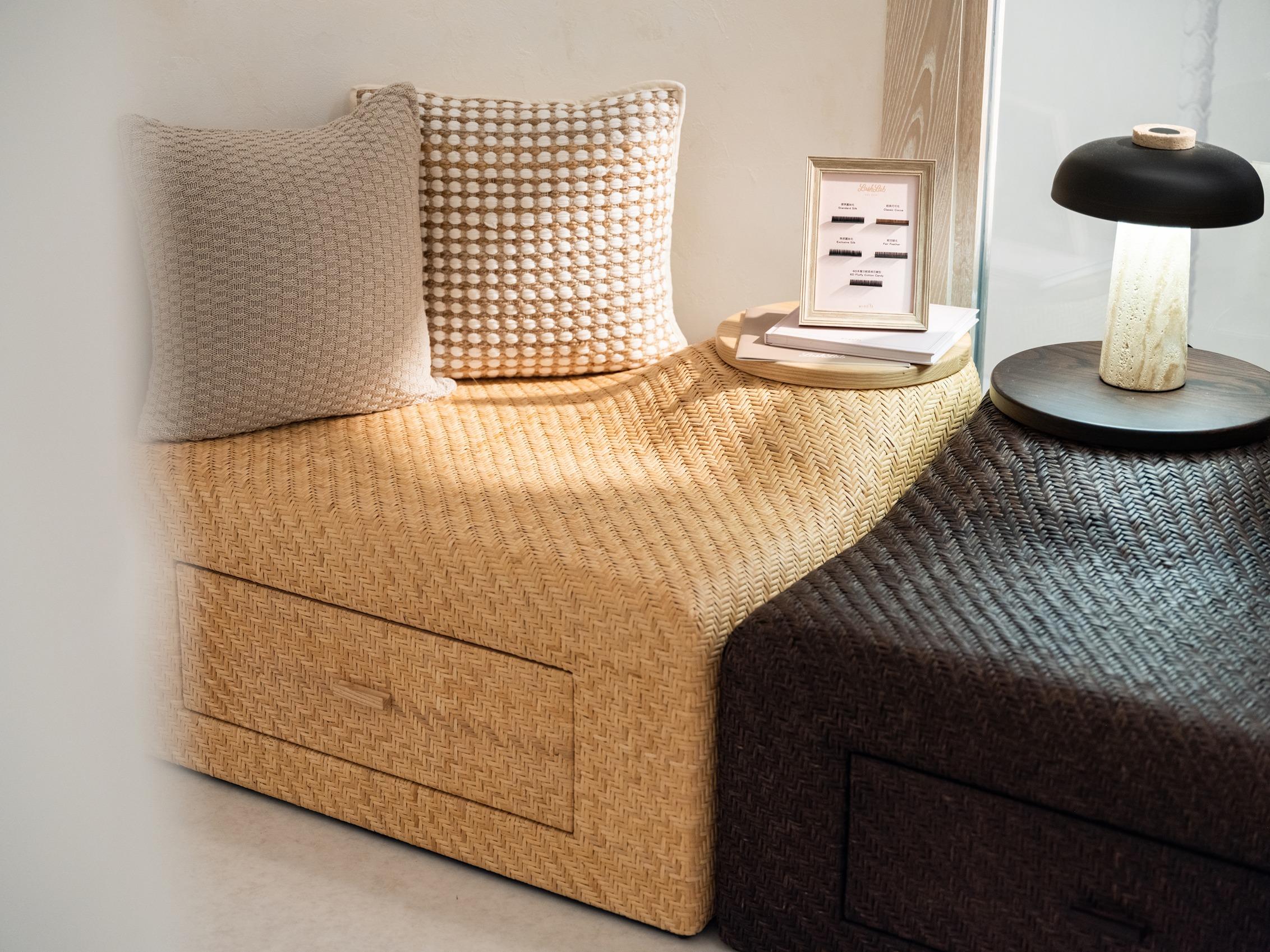 LashLab由睫毛嫁接技術、產品、美睫師到室內設計,都緊隨台灣店鋪。