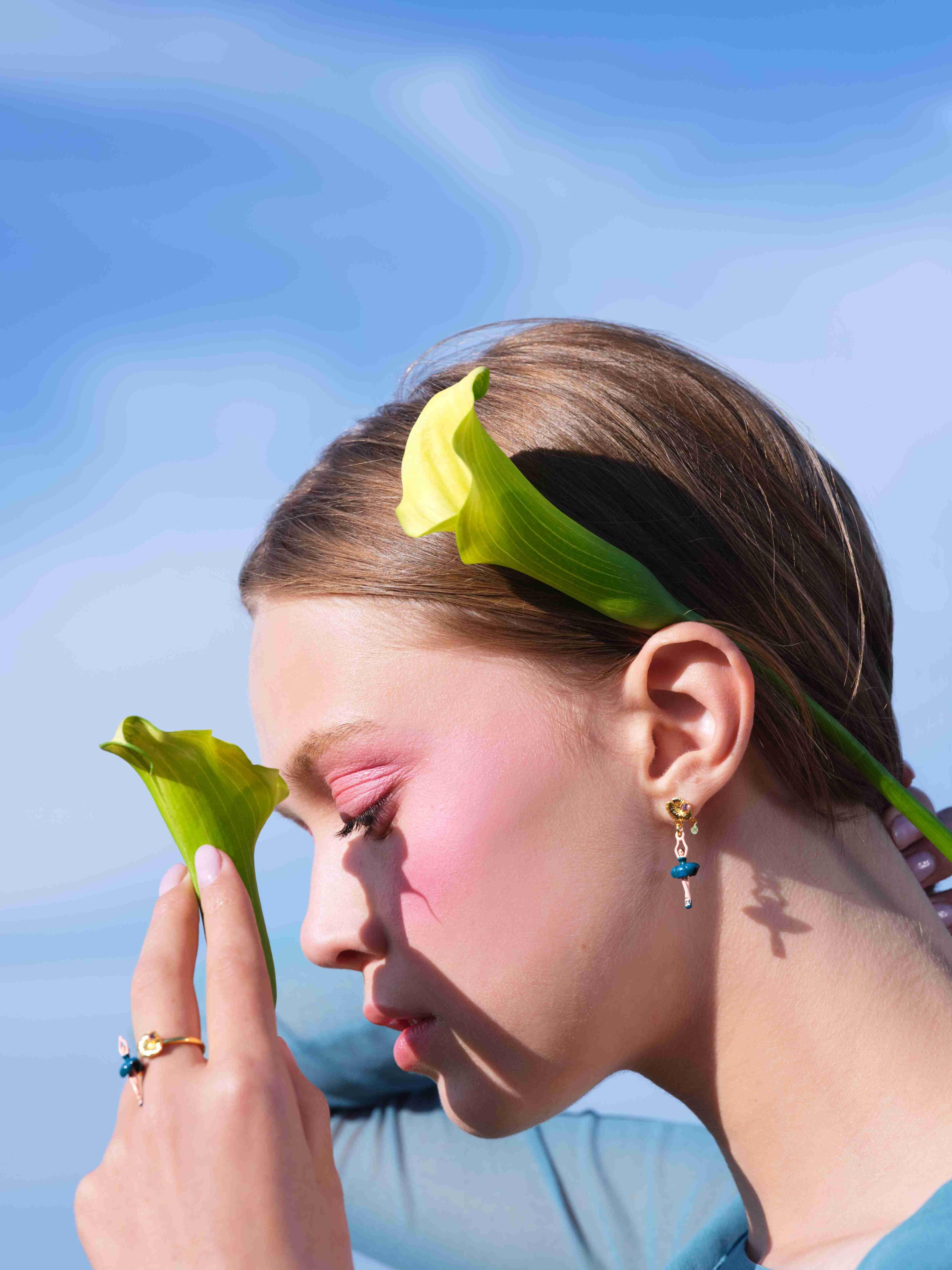 MINI BALLERINA WATER LILY EARRINGS $820