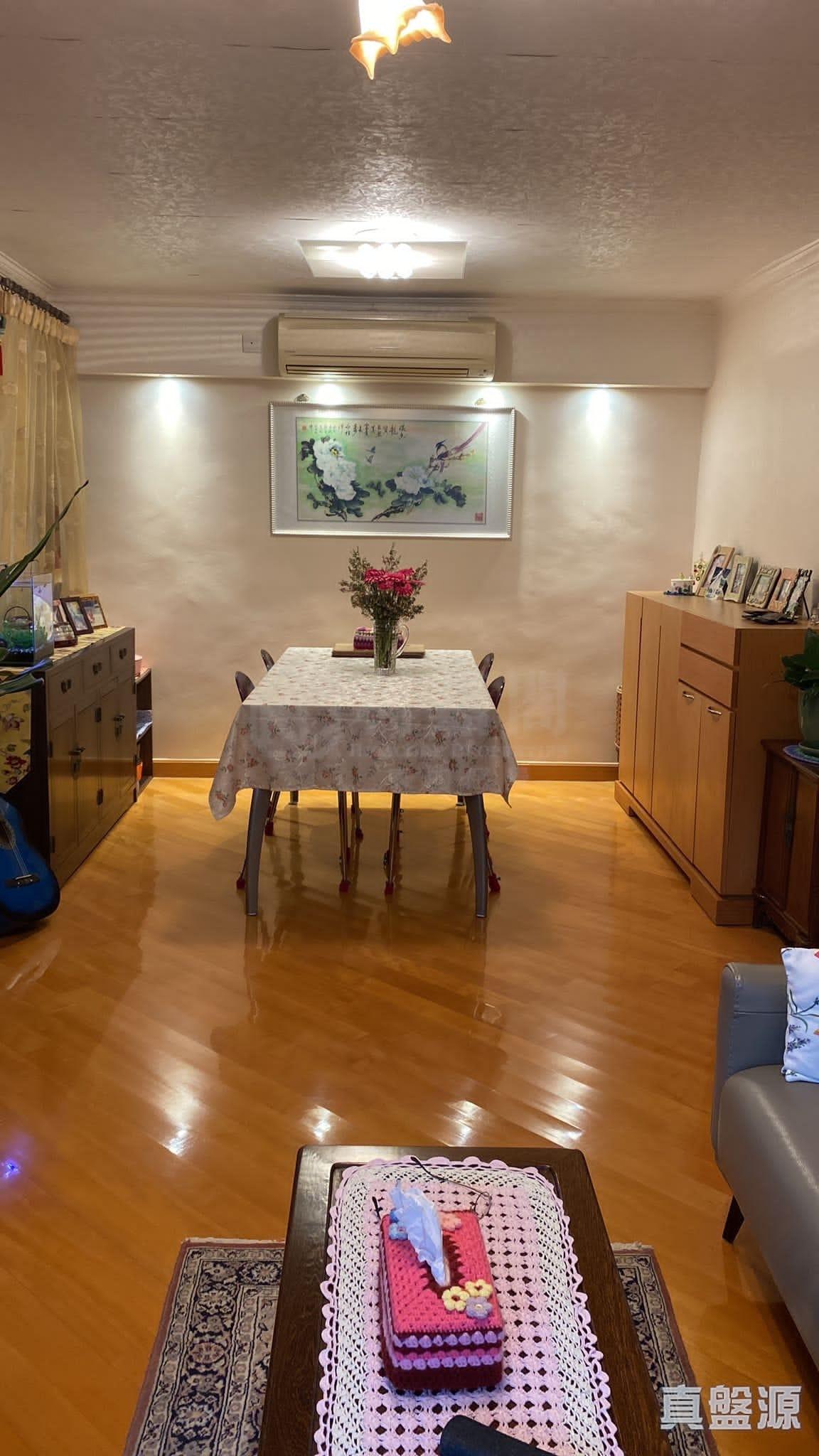 長方形大廳間隔分明實用,擺放傢俬後仍有不少活動空間。(代理提供)