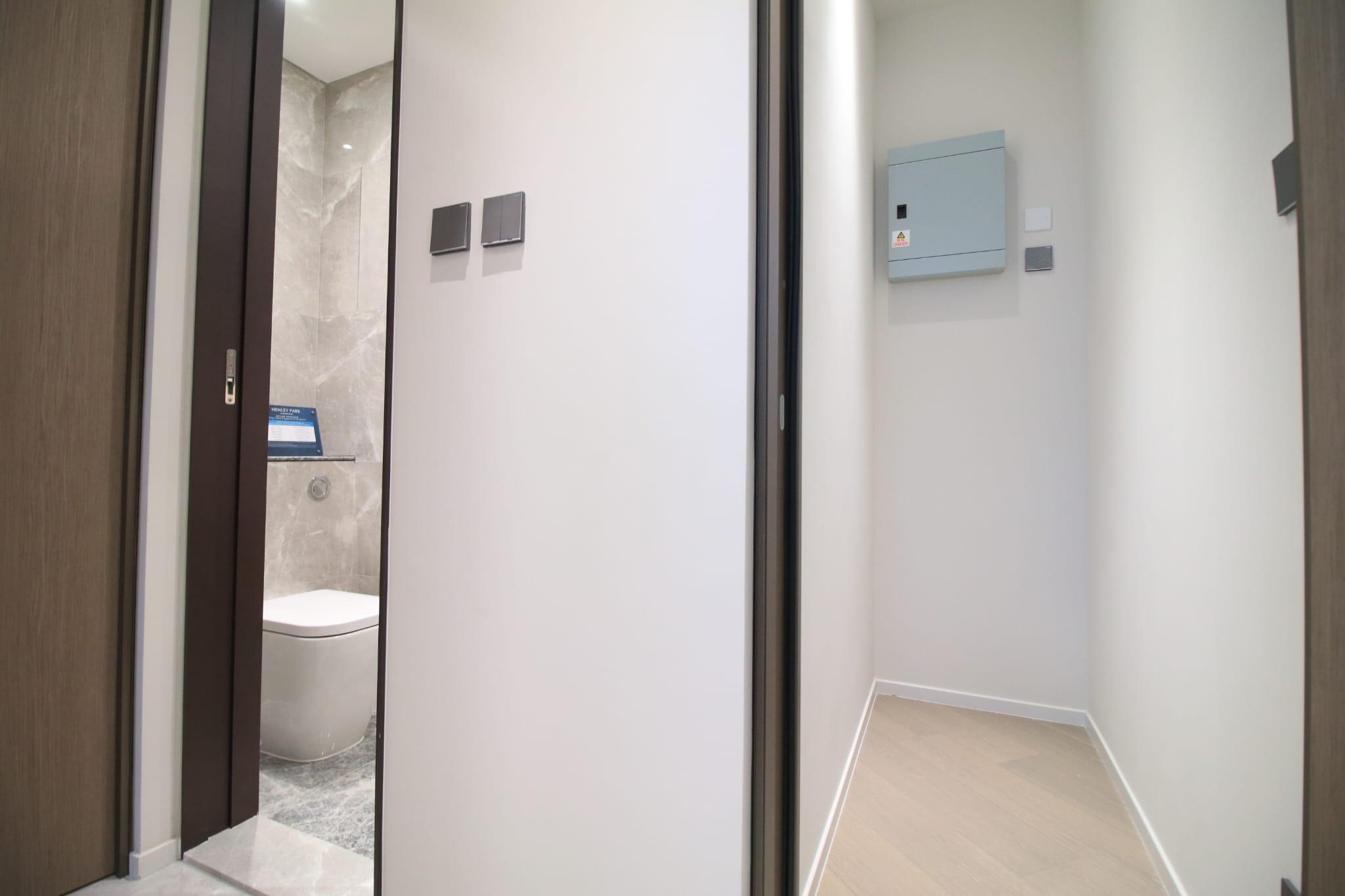 單位客廁及儲物室。(林俊源攝)