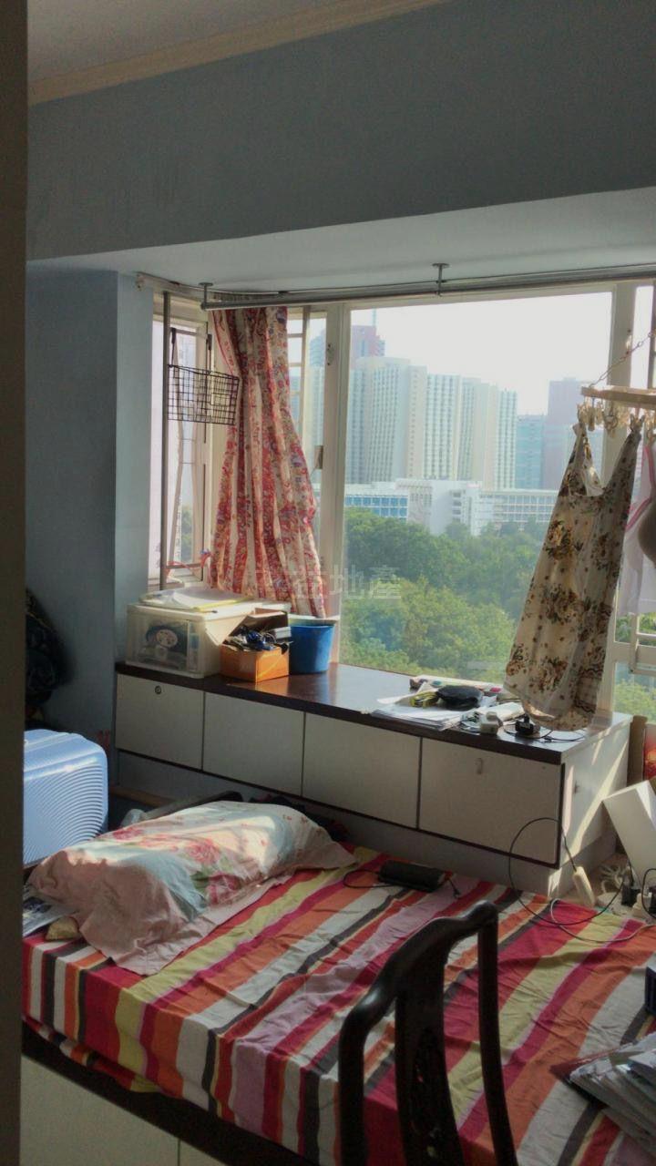 睡房望翠綠園景,視野清幽舒適。(代理提供)