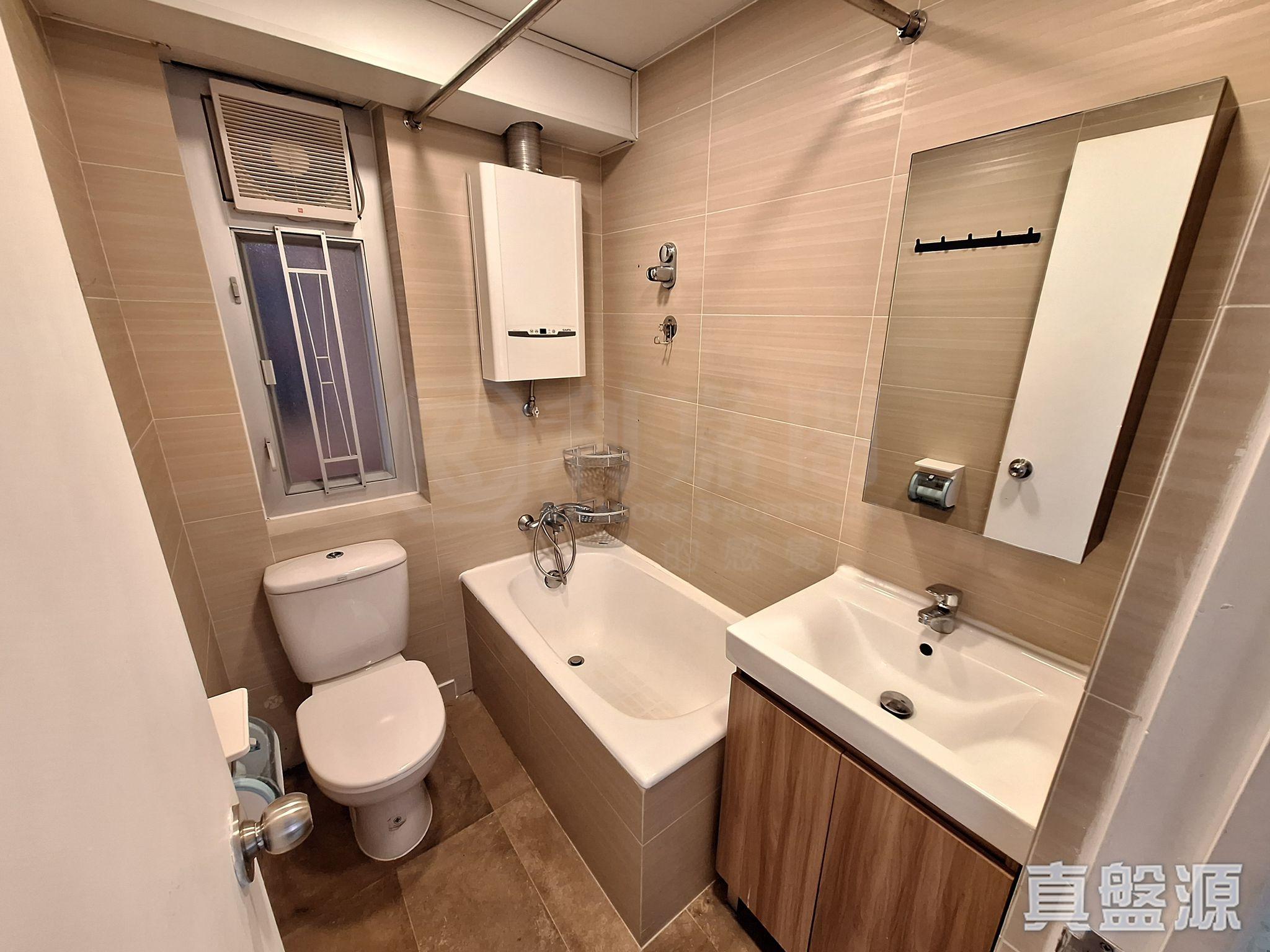 明廁浴室裝修相當新淨整潔。(代理提供)