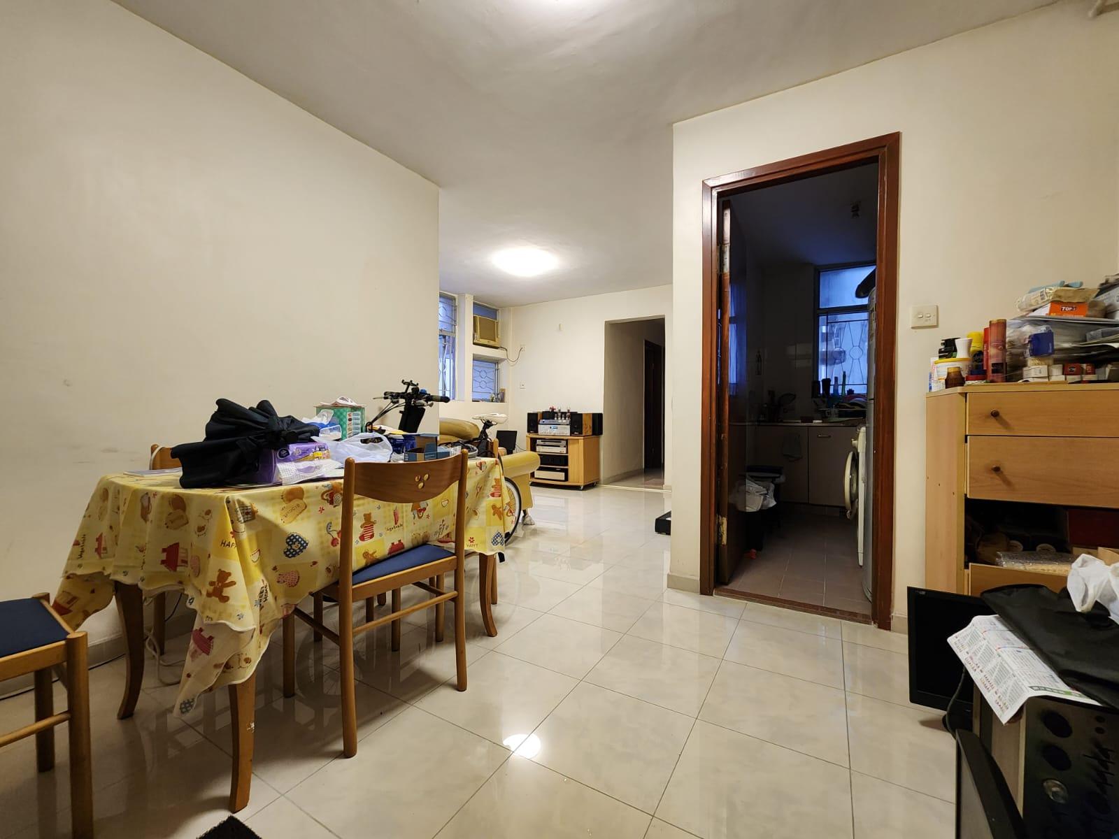 大廳屬「呂」字形開則,間隔分明實用。(代理提供)