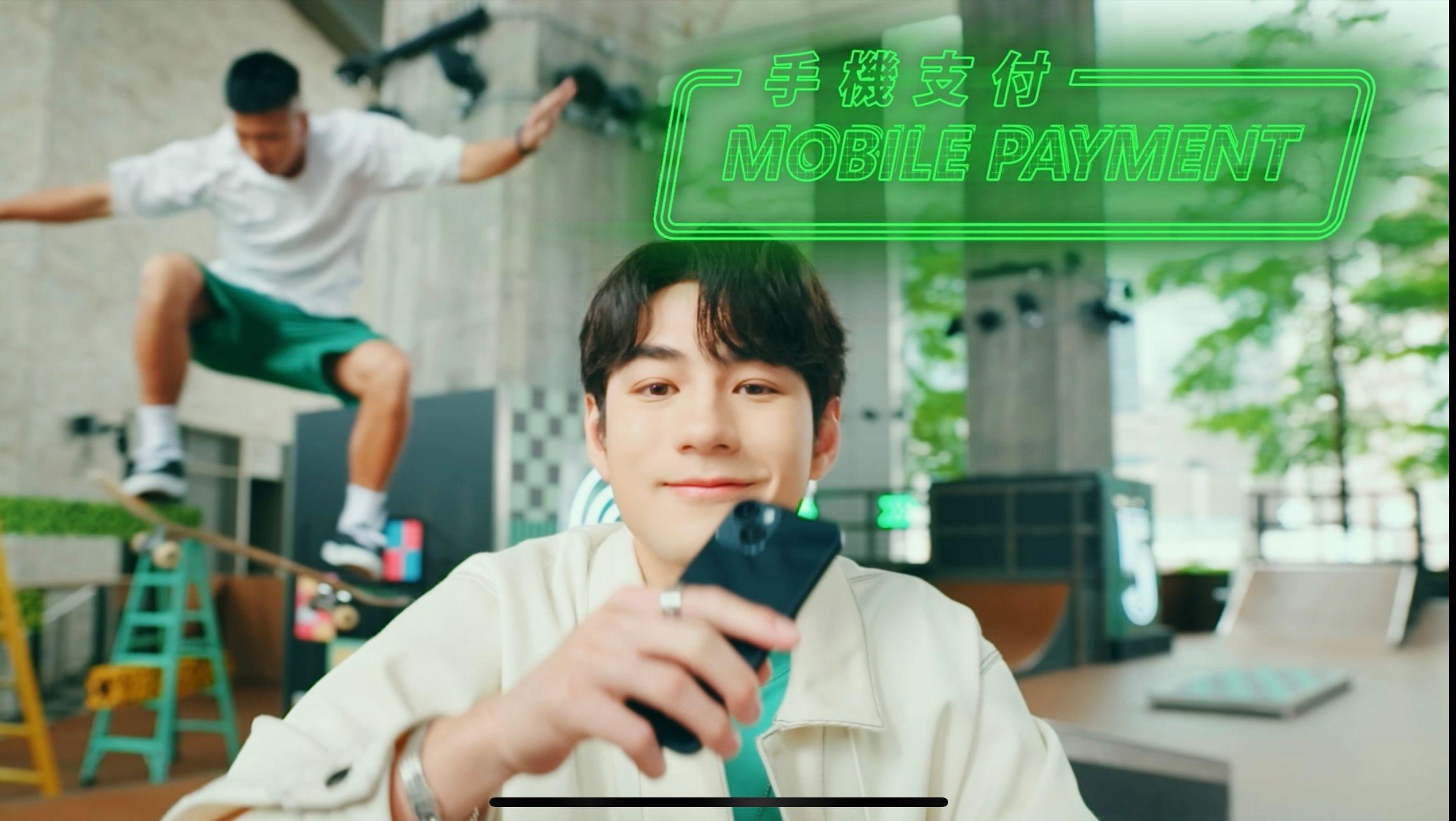 Jeffrey跟陸俊彥合作拍廣告。