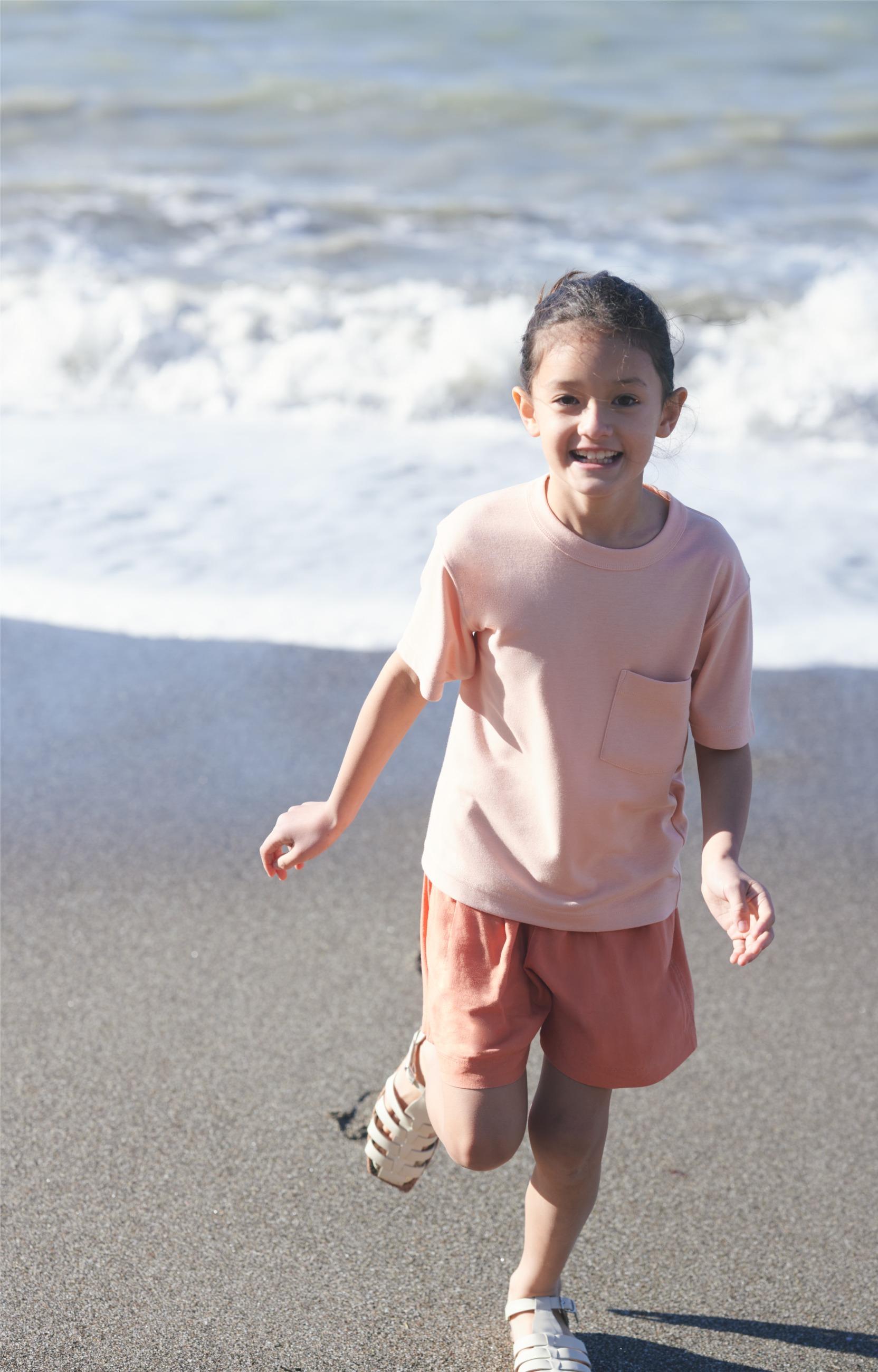 AIRism物料應用到上衣、褲裝、外套,以及睡衣套裝。