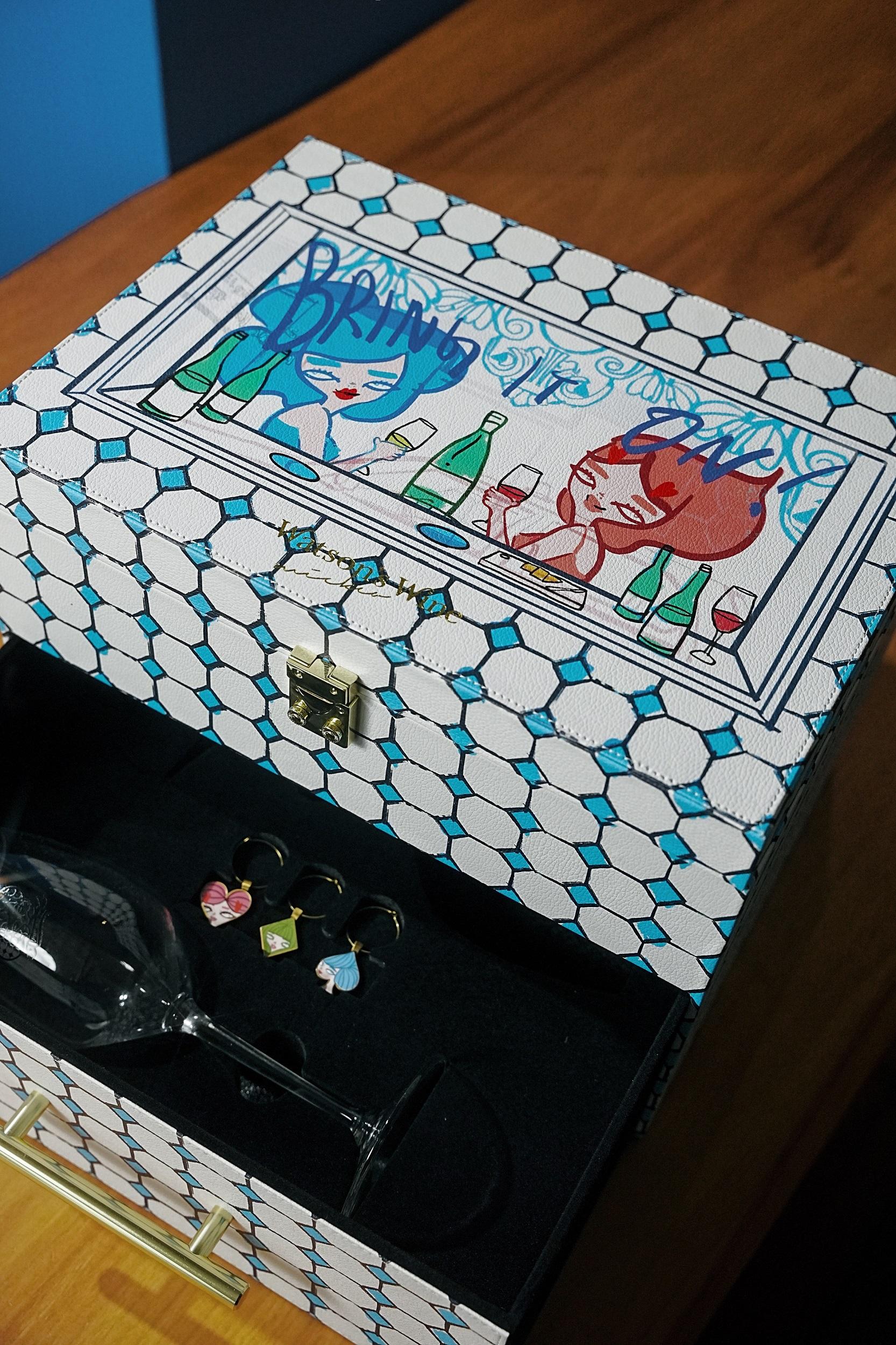 屈臣氏酒窖x本地藝術家Mickco Chan限量葡萄酒禮盒