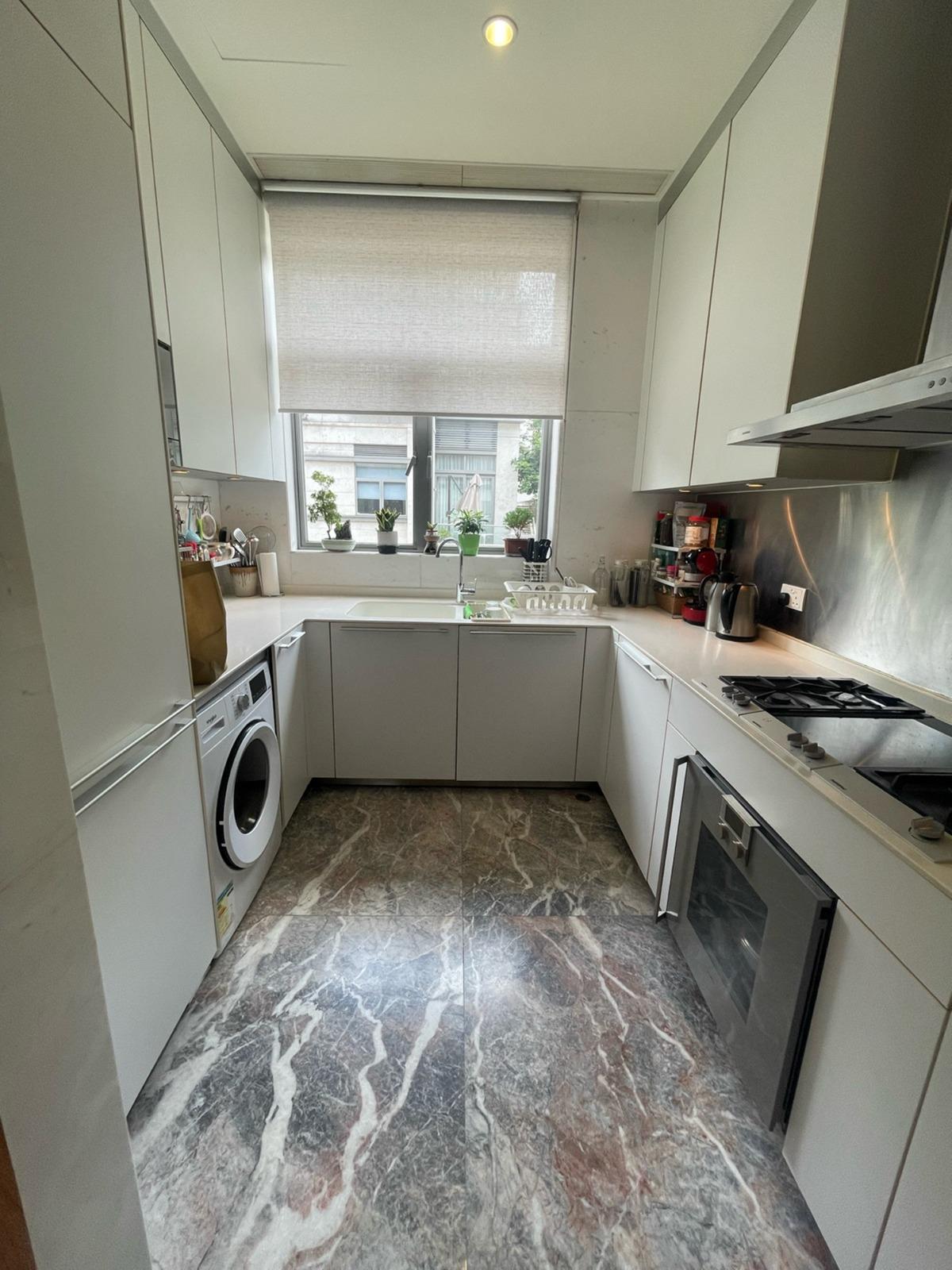 寬敞的廚房,配套齊全。