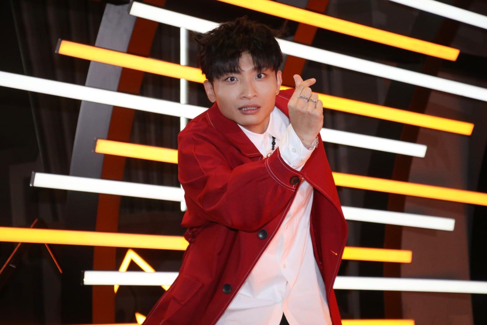 Dee哥扮閃電俠派心,維肖維妙。(林俊源攝)