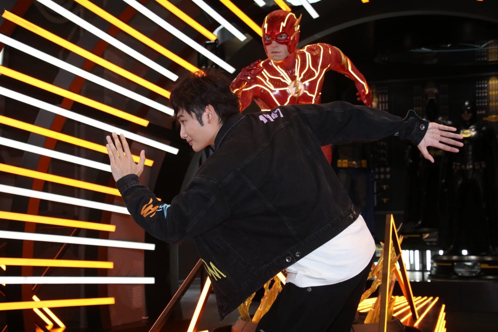 「Dee哥2.0」Aaron出席Hot Toys「 閃電俠.神速閃現」主題展覽揭幕活動。(林俊源攝)