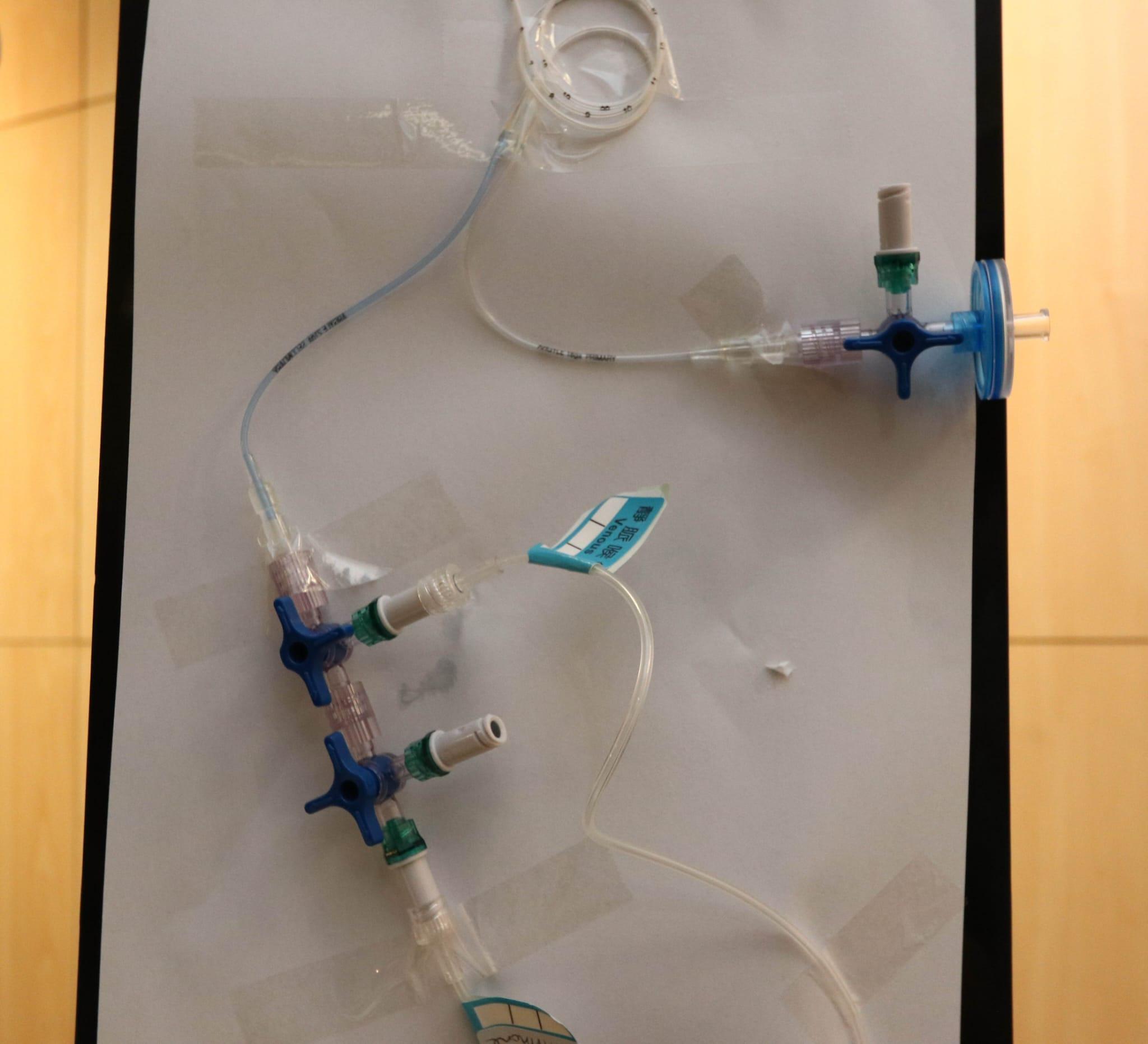 威院早產嬰死亡|涉事醫護正休假 醫院行政總監承認臨床處理有缺失向家屬及公眾致歉