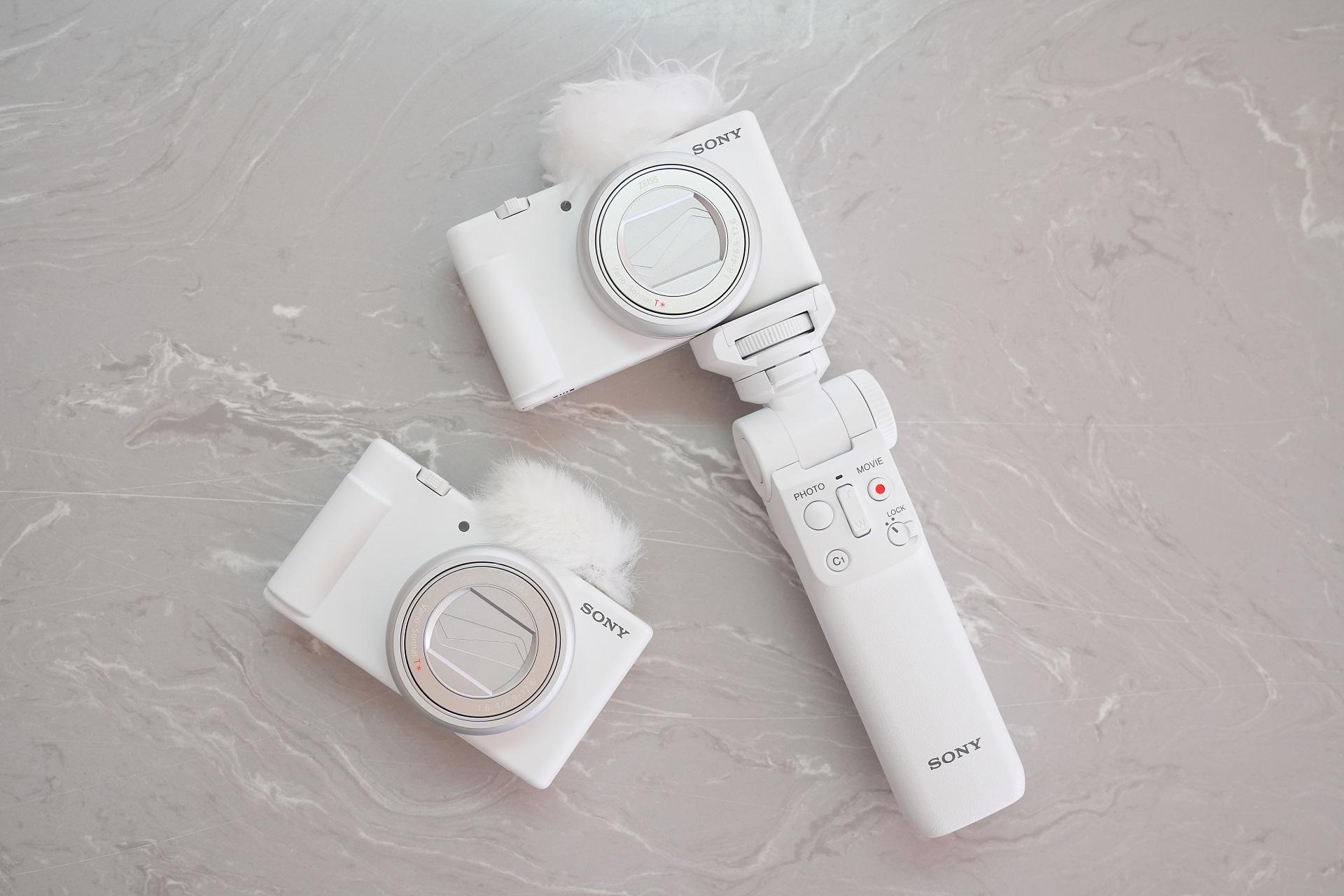 白色機身設計,操作手感跟上代ZV-1大同小異,適合女生使用。