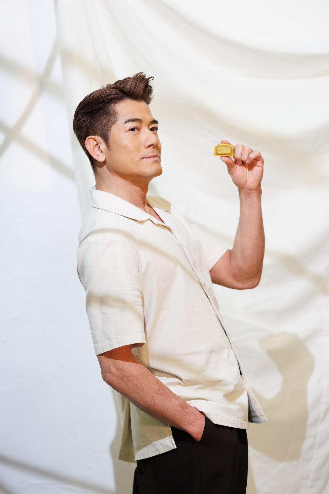 Aaron的月餅廣告將於7月中在電視首播。