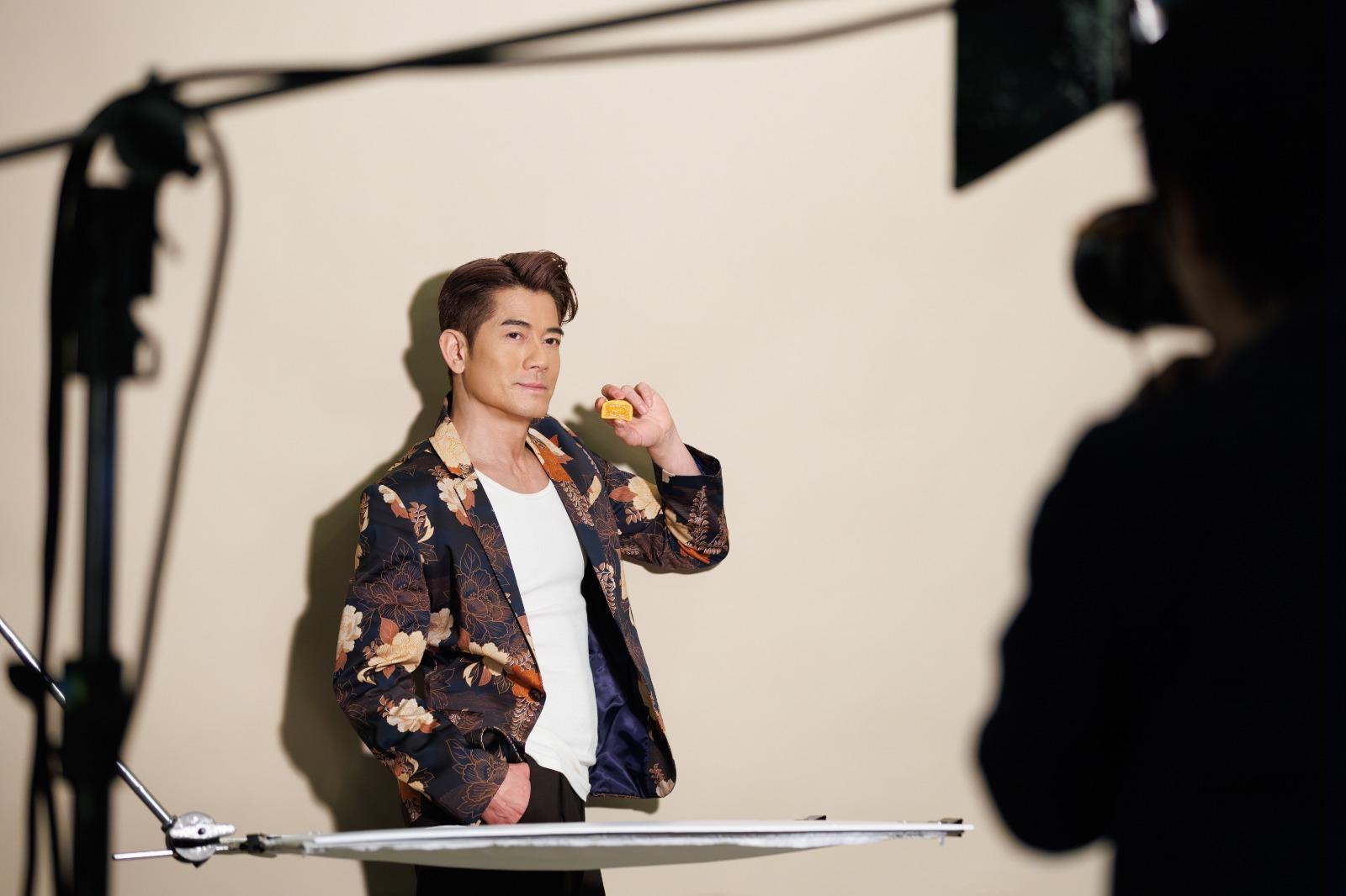 郭富城今次更演繹廣告主題曲《想見便遇見》。