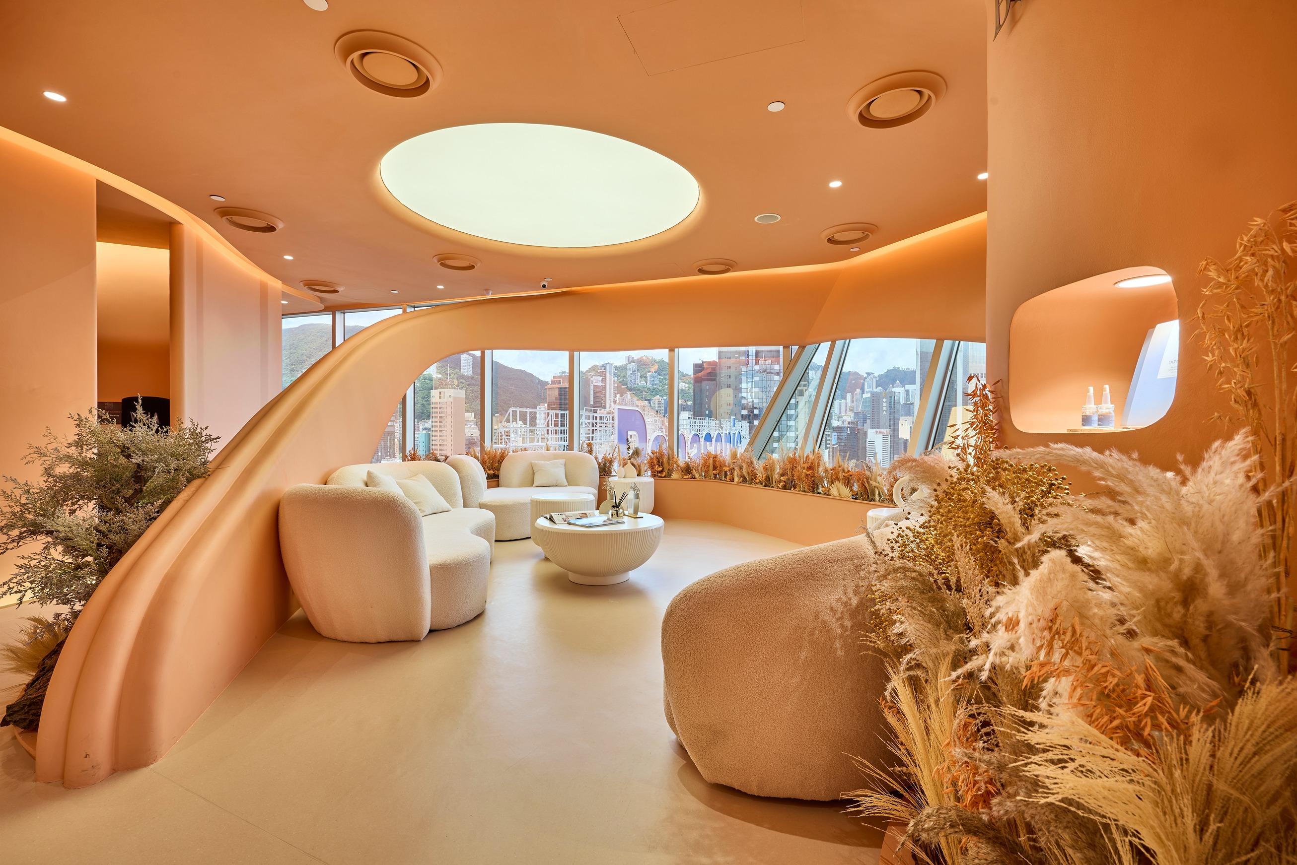 Weirdo Beauty早前於銅鑼灣開設旗艦店