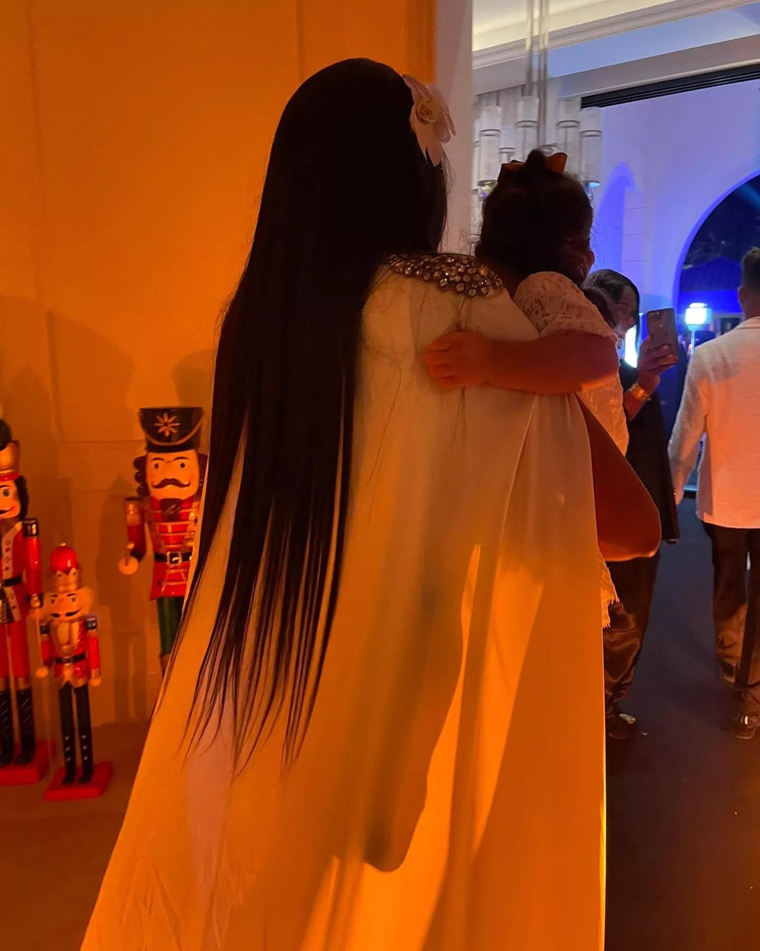 納奧美前年首次榮升人母,育有大女。