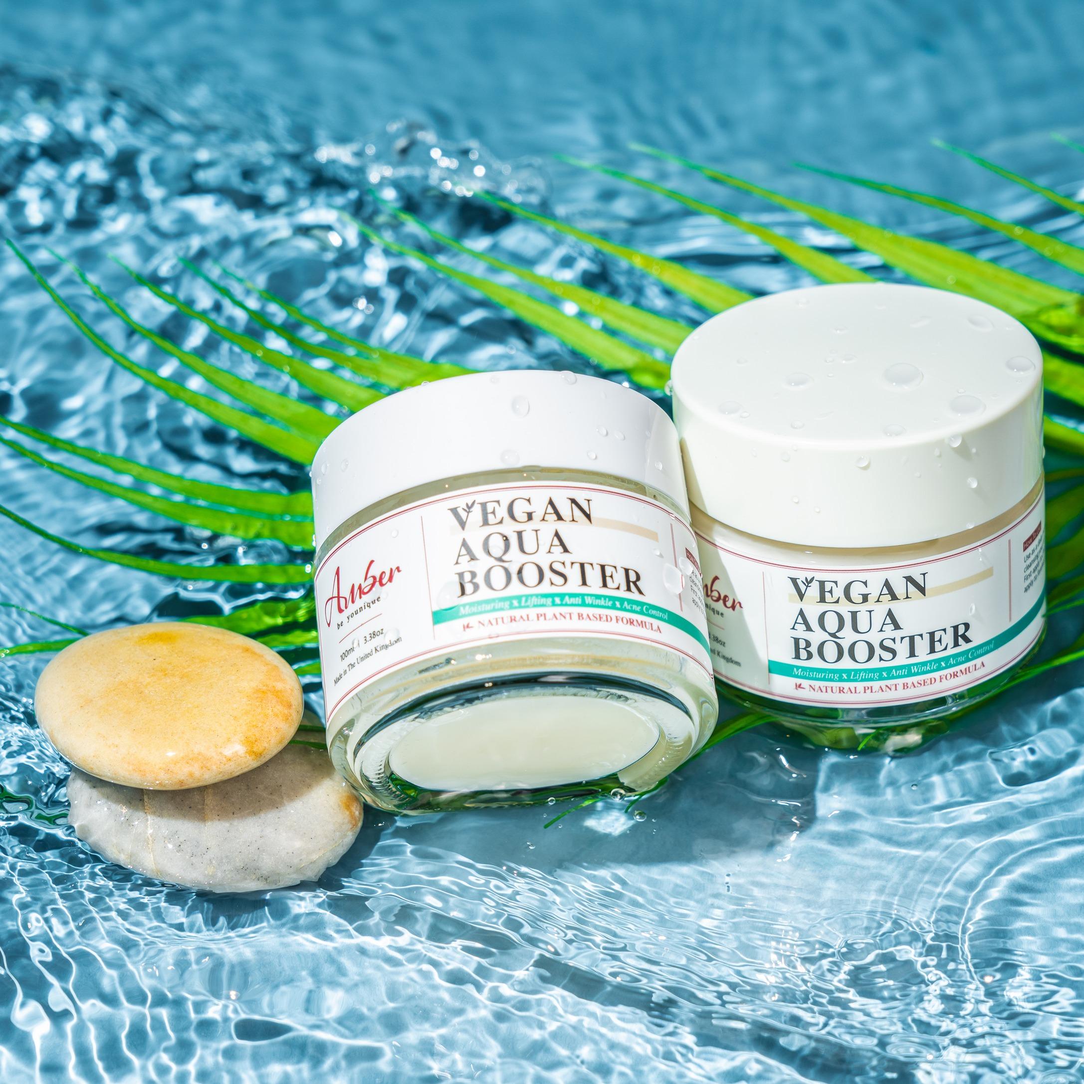 水漾潤澤植物面霜 $368 蘊含抗老活性成份補骨脂酚(Bakuchiol),極速滋養鎖水,深入肌底修復保濕。同時 抗炎修護,鎮靜去痘。抗氧抗皺,提亮膚色。