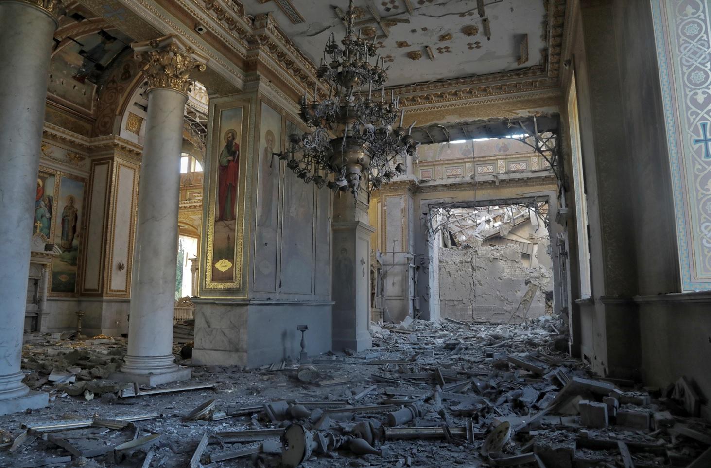 俄軍的導彈攻擊催毀歷史悠久的主顯聖容大教堂。(路透社)