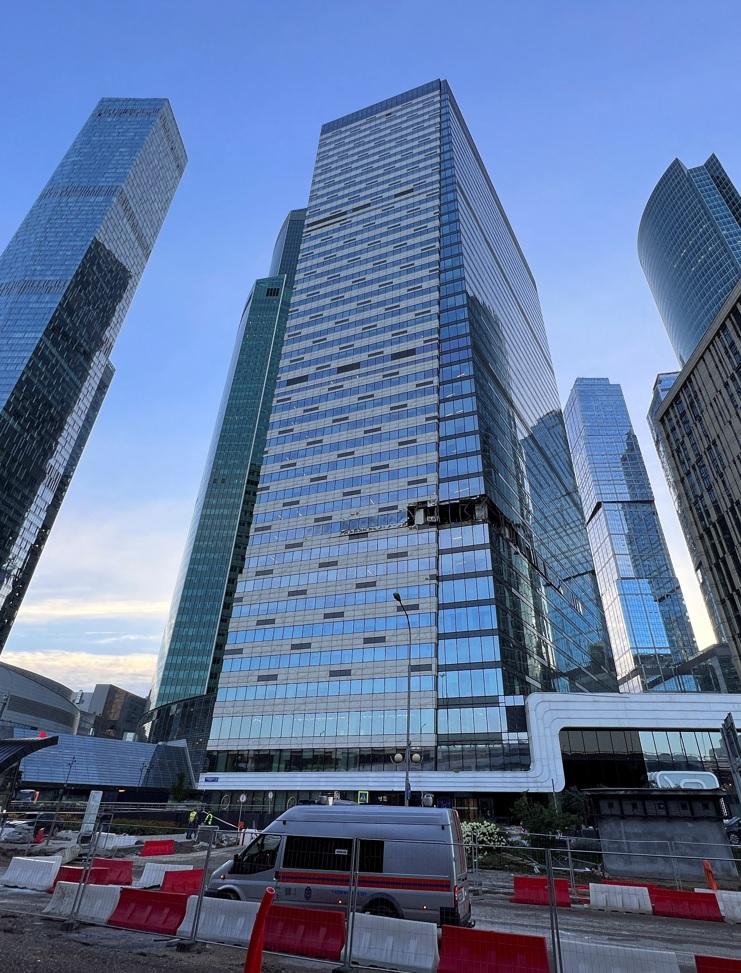 烏克蘭無人機襲擊莫斯科,損毀辦公大樓。(路透社)