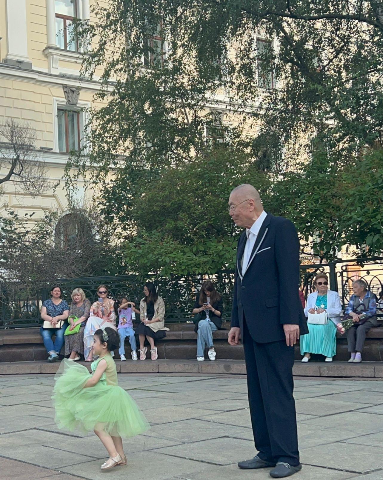 著名鋼琴家劉詩昆遠赴莫斯科。