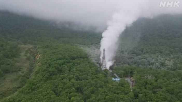 北海道蘭越町地熱勘探井持續噴出大量蒸氣。(互聯網)