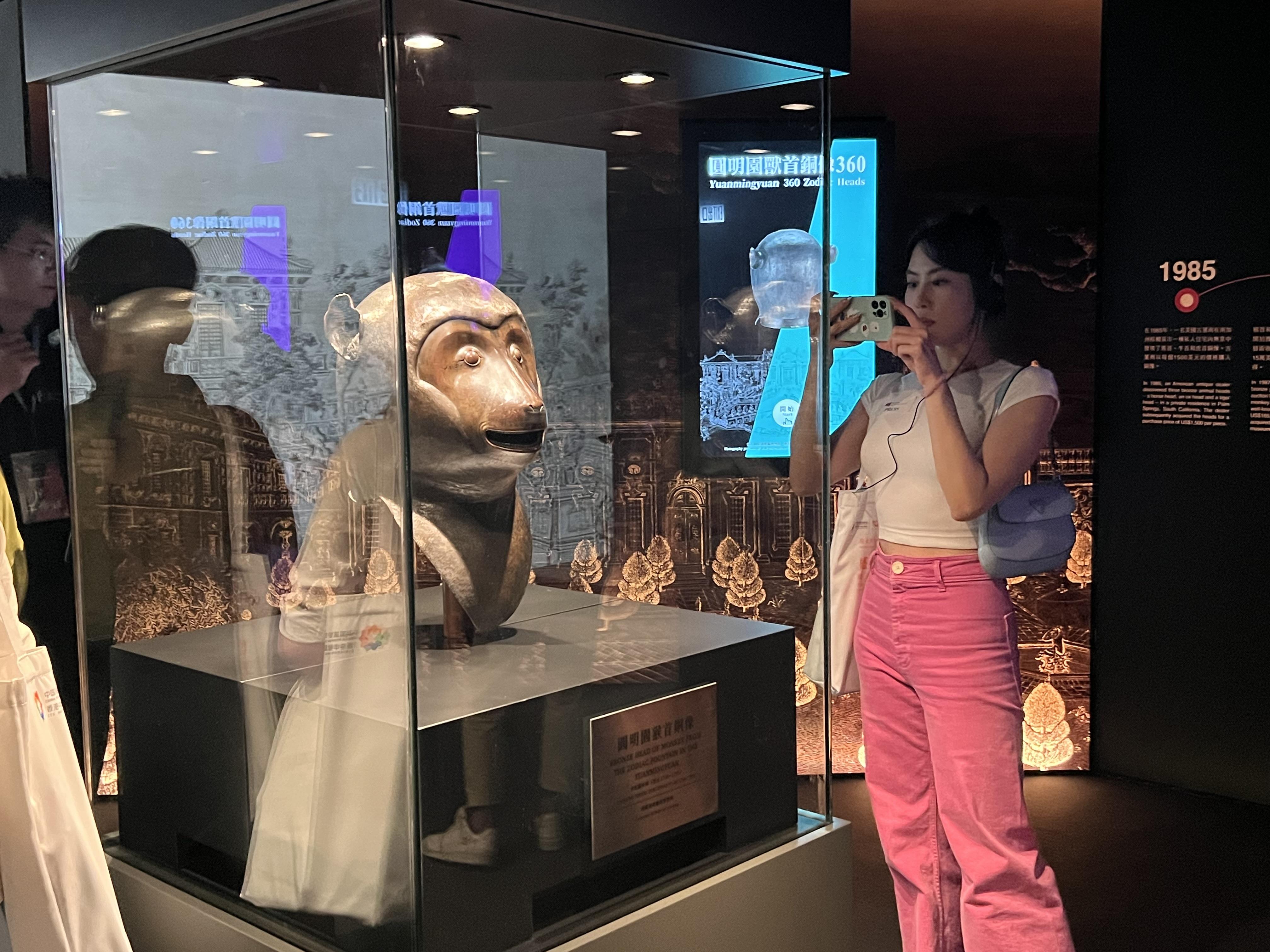 圓明園4獸首銅像原物明起城大展出免費參觀 (何妙瑩攝)