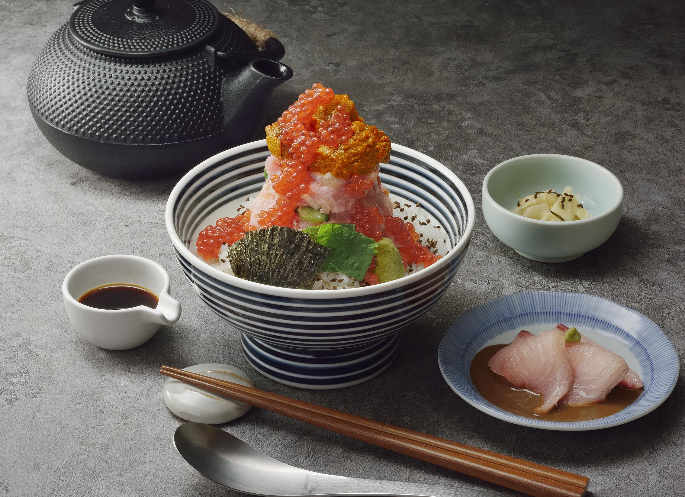 日本橋海鮮丼つじ半海鮮山丼飯