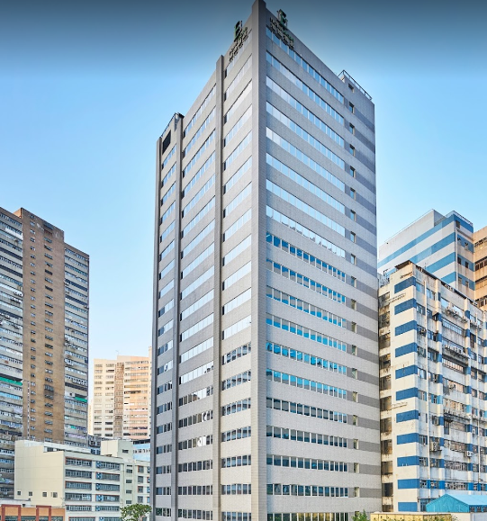 由鄧成波家族持有的旭逸酒店.荃灣,獲都會大學斥約4.3億元洽購,預計短期內完成交易。(網上截圖)