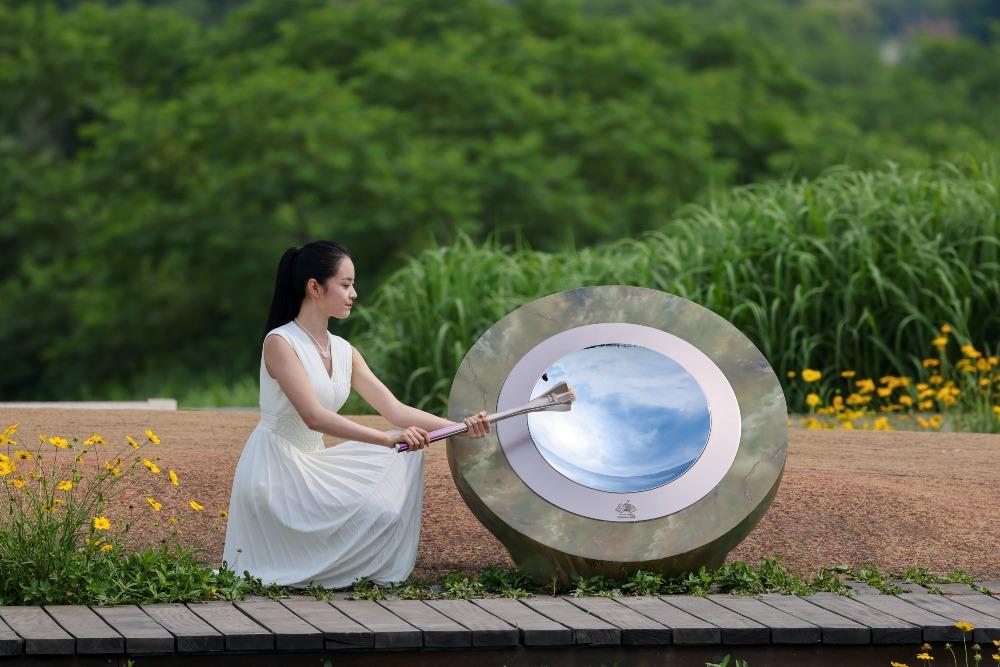 6月15日,杭州亞運火種在杭州良渚古城遺址公園大莫角山成功採集。(圖片來源:Getty)