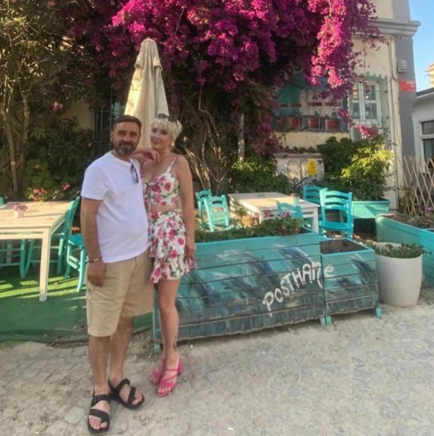 古爾蘇向女友黛米爾浪漫求婚,卻悲劇收場。(互聯網)