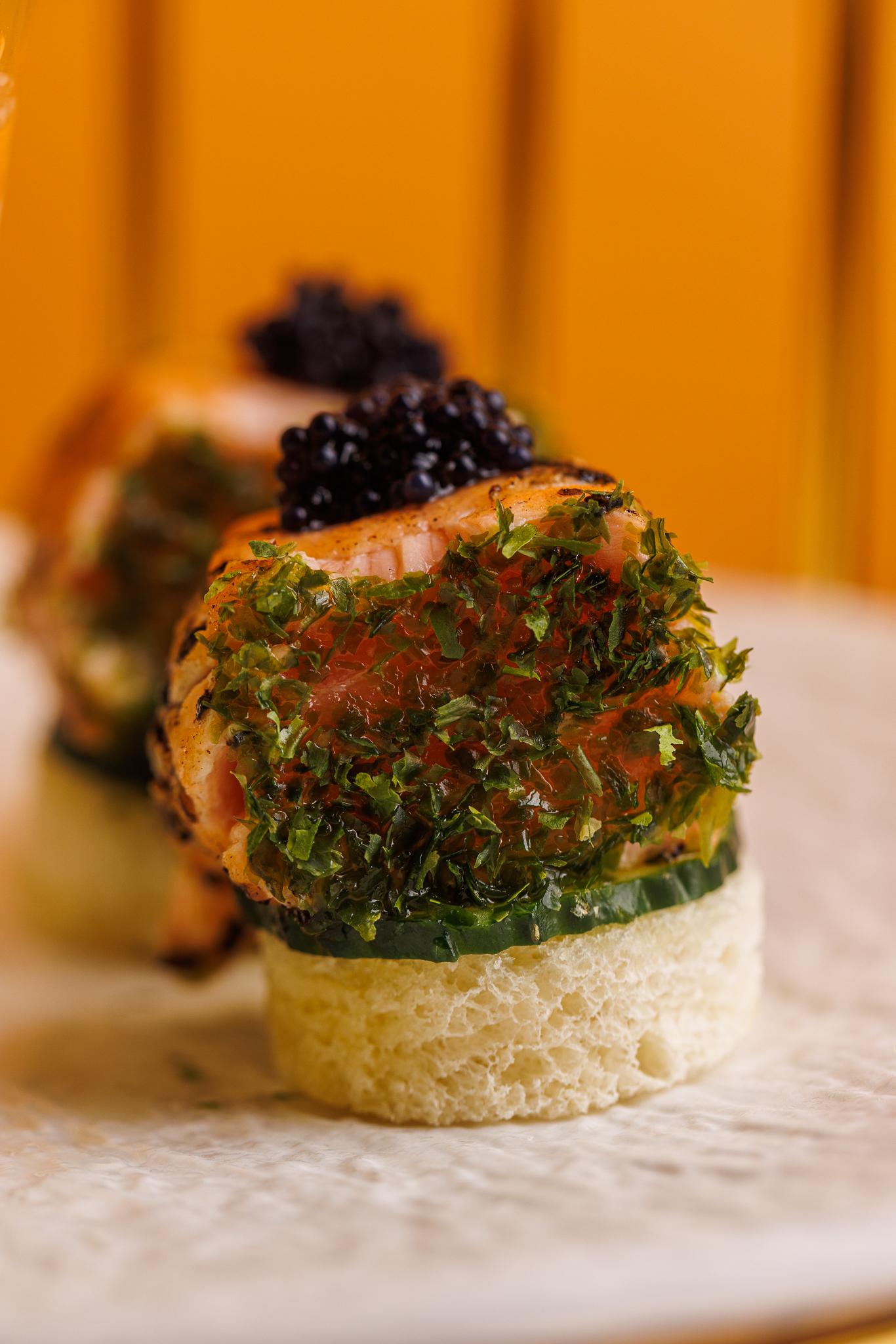 燒紫菜挪威三文魚伴魚子醬