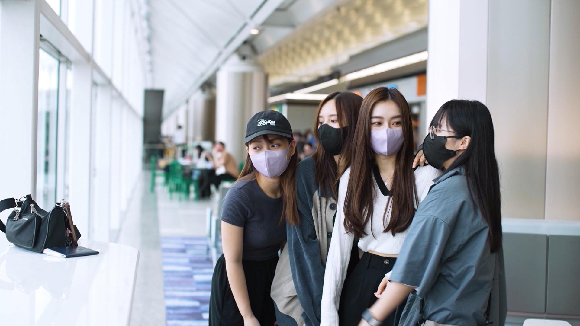 5位女節目主持(左起)Ash、Alice、Yoyo和Sica。