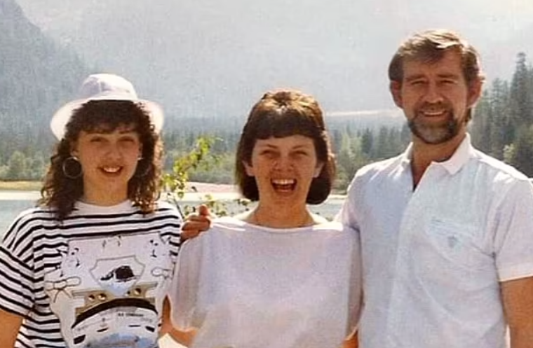 殺妻案|亨特與妻子珍妮絲及女兒。(互聯網)