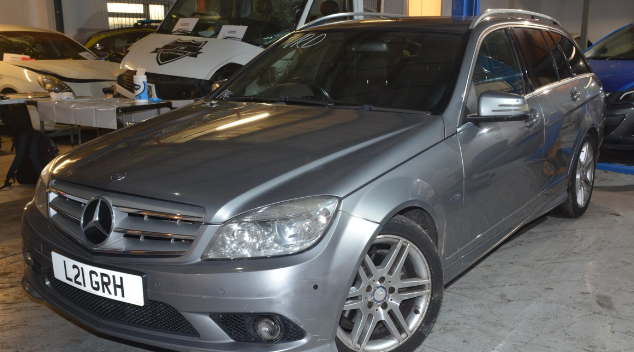 英國治安|涉案汽車。(互聯網)