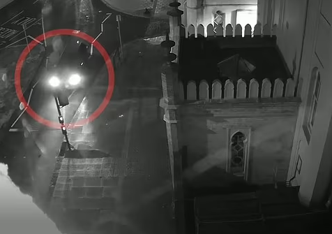 英國治安|閉路電視拍到涉案汽車。(互聯網)