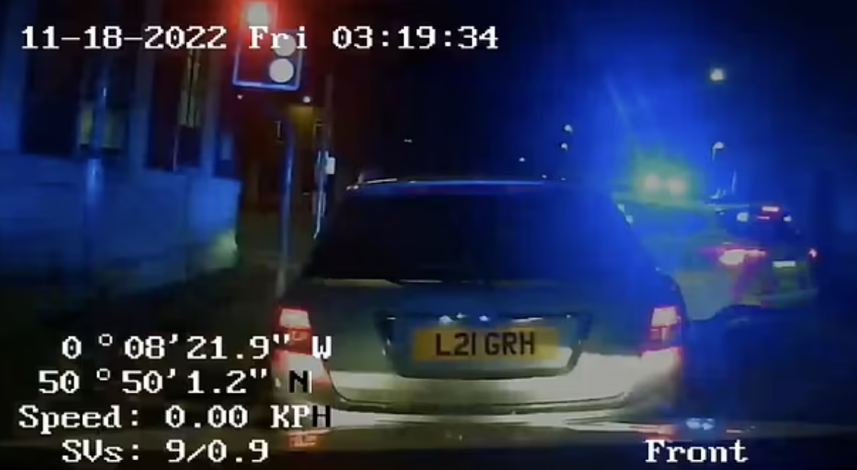 英國治安|警方追蹤到涉案汽車。(互聯網)