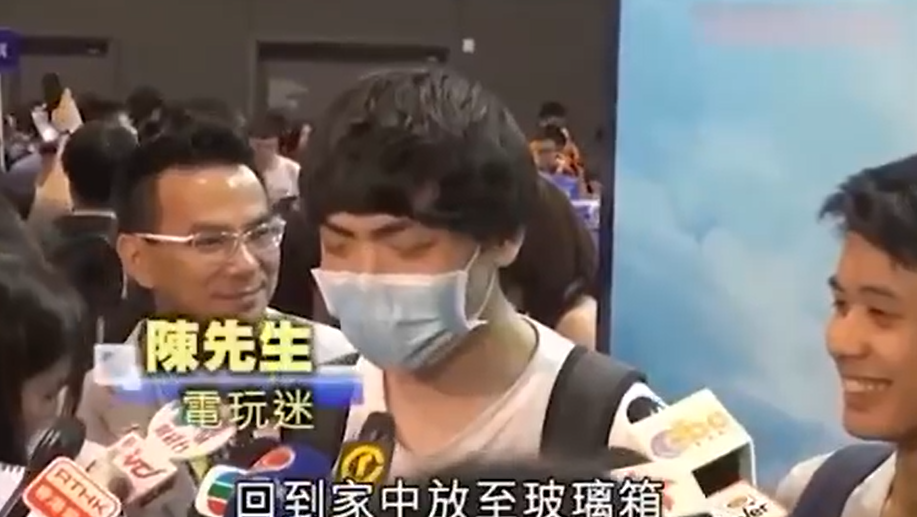 2015年動漫節,陳先生取得生化手臂。