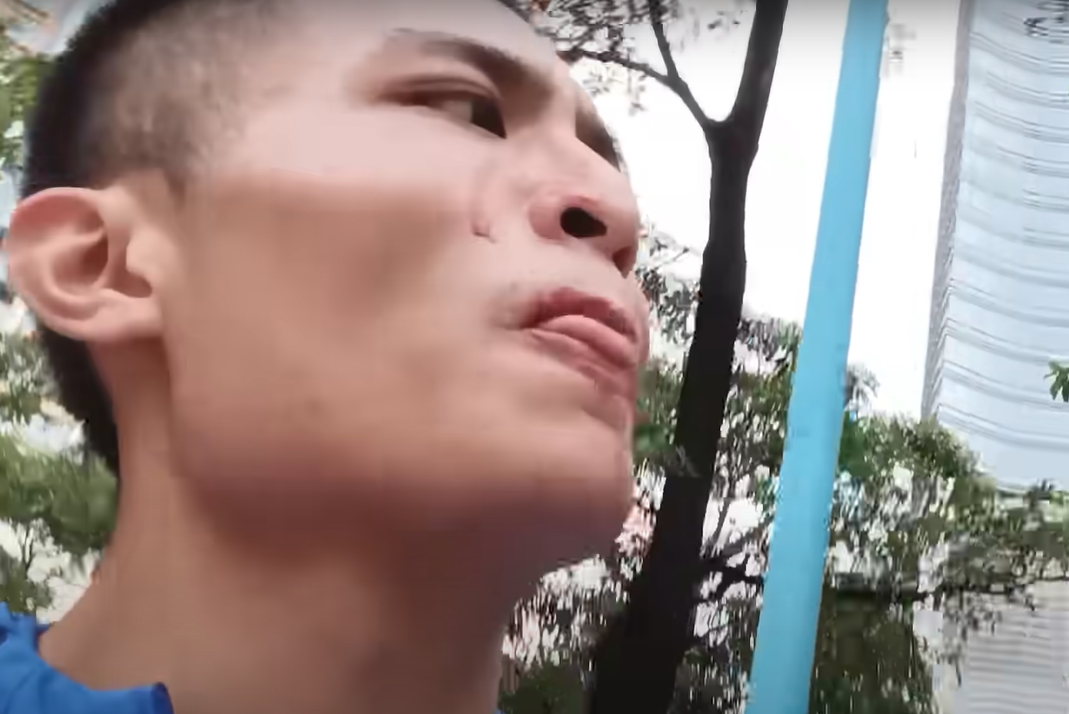 劉馬車在Youtube拍片向香港人道歉,及後自首。(youtube截圖)