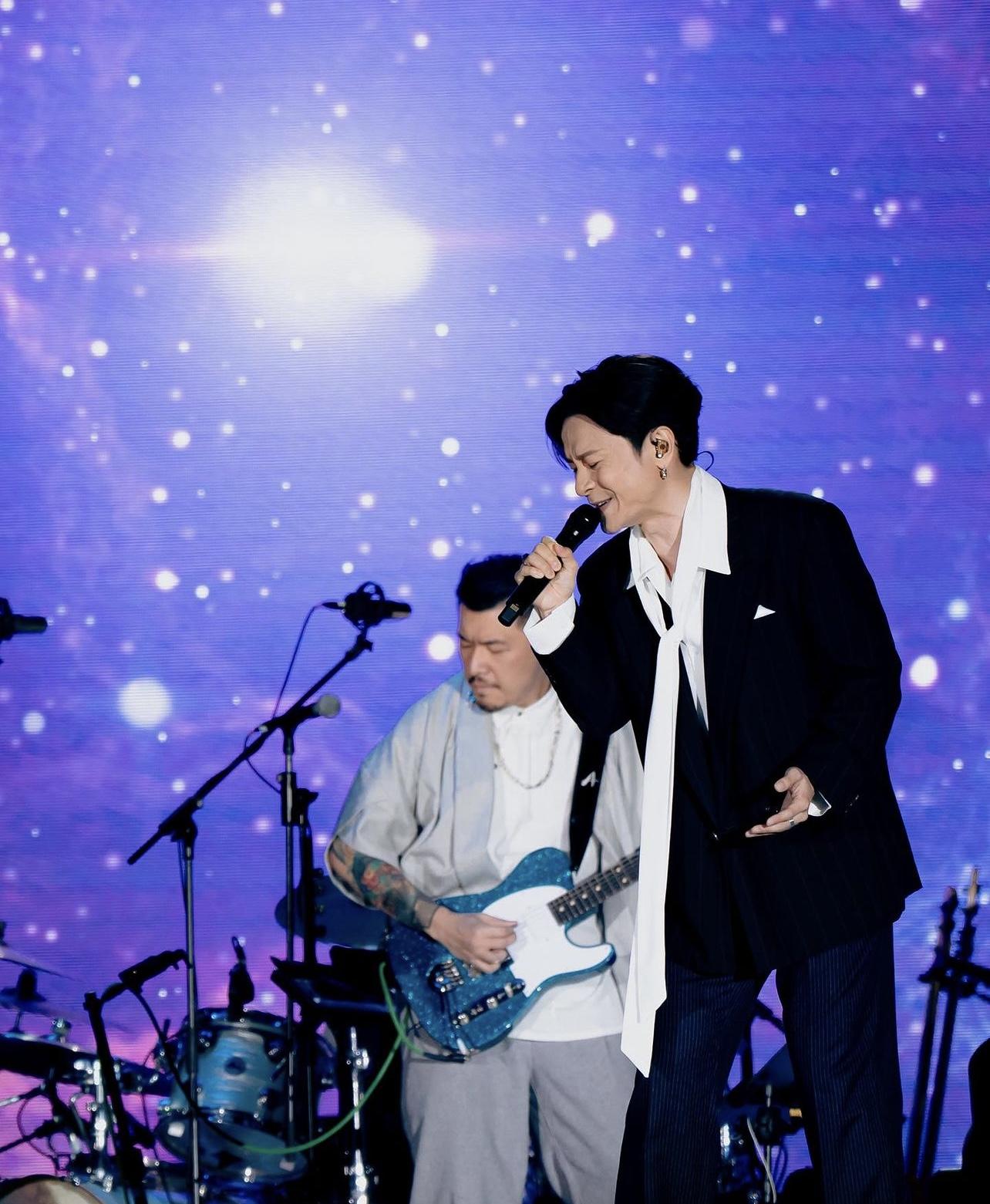 陳健安在Jer演唱會上,首次獻唱新歌《好好掛住》。