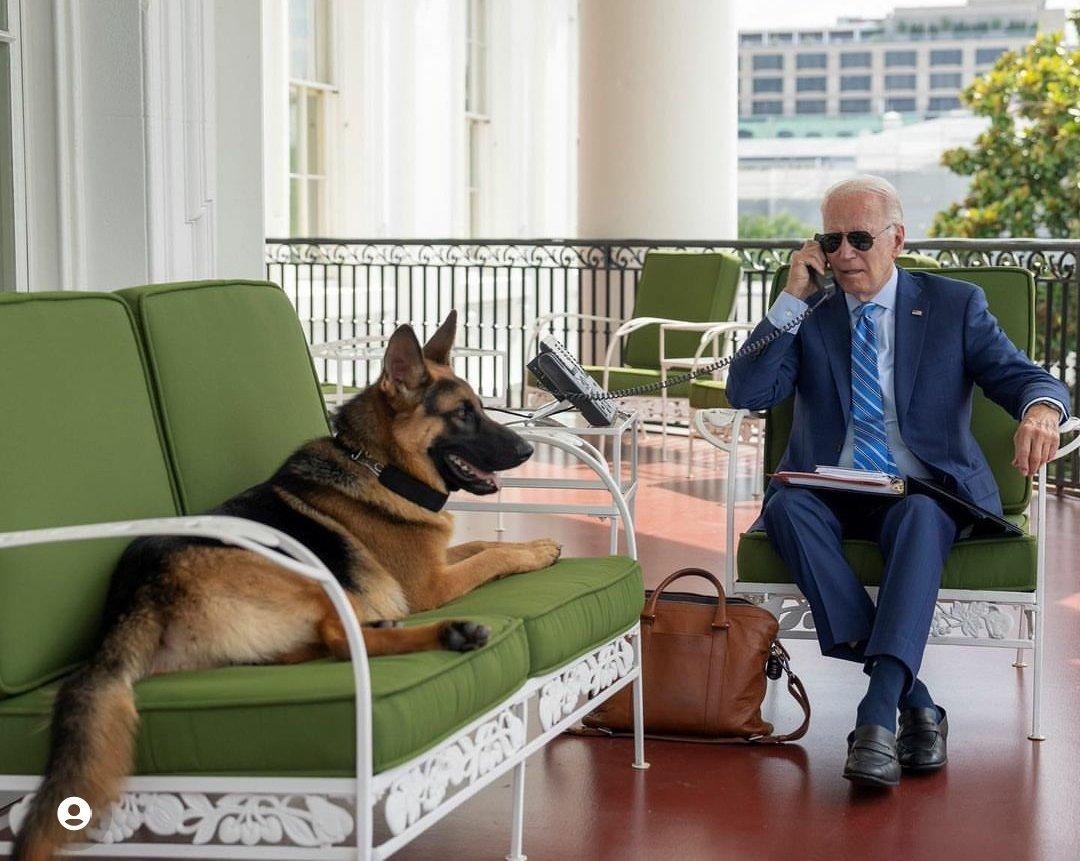 「司令」與拜登。(X)