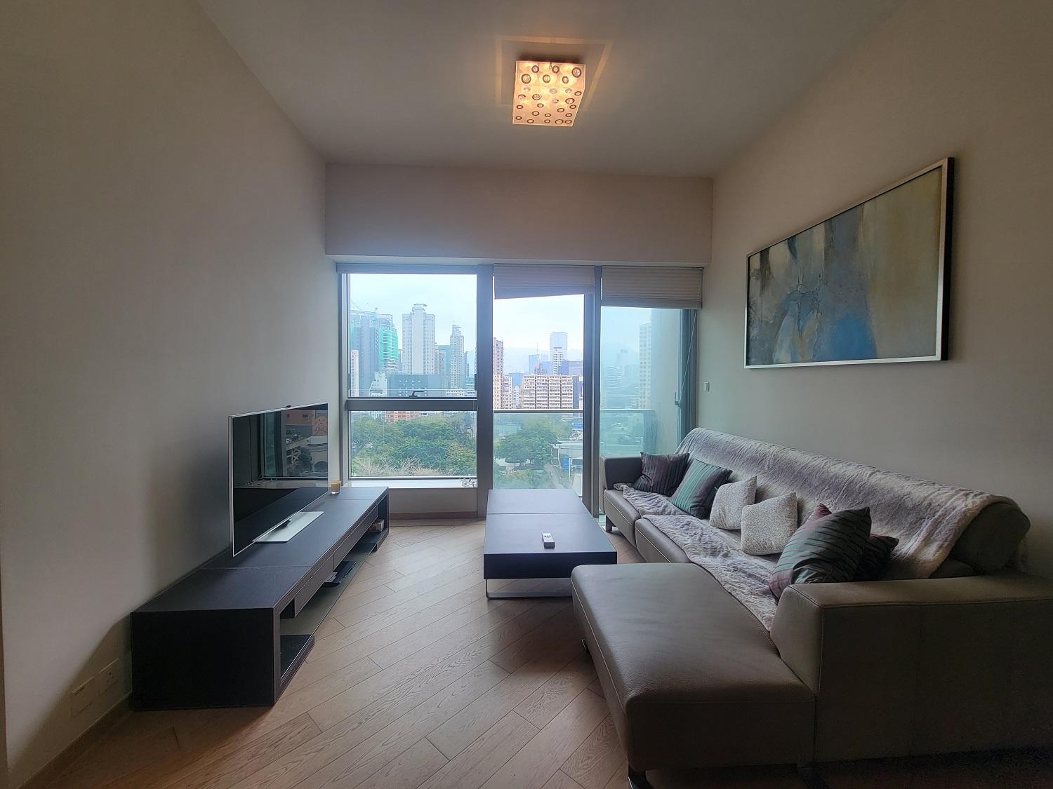 客廳外接露台,全屋光猛通爽。