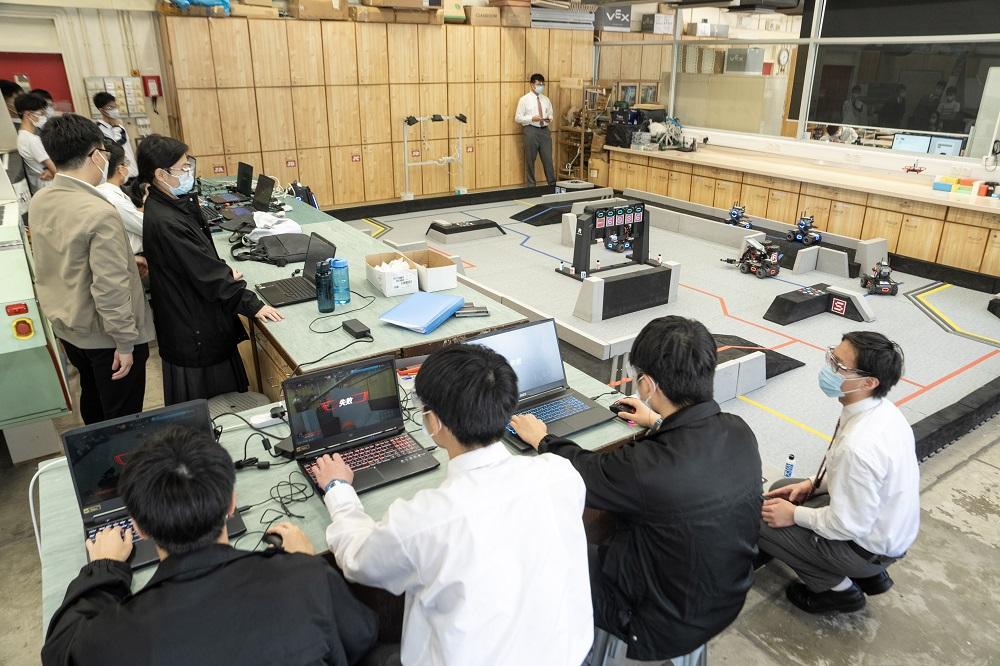 學校積極鼓勵同學參加不同的STEAM比賽。