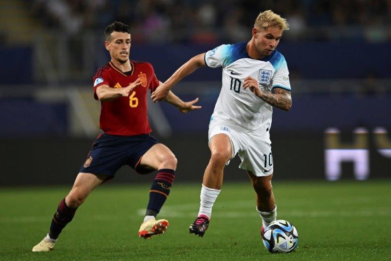 英格蘭伊美路維突破