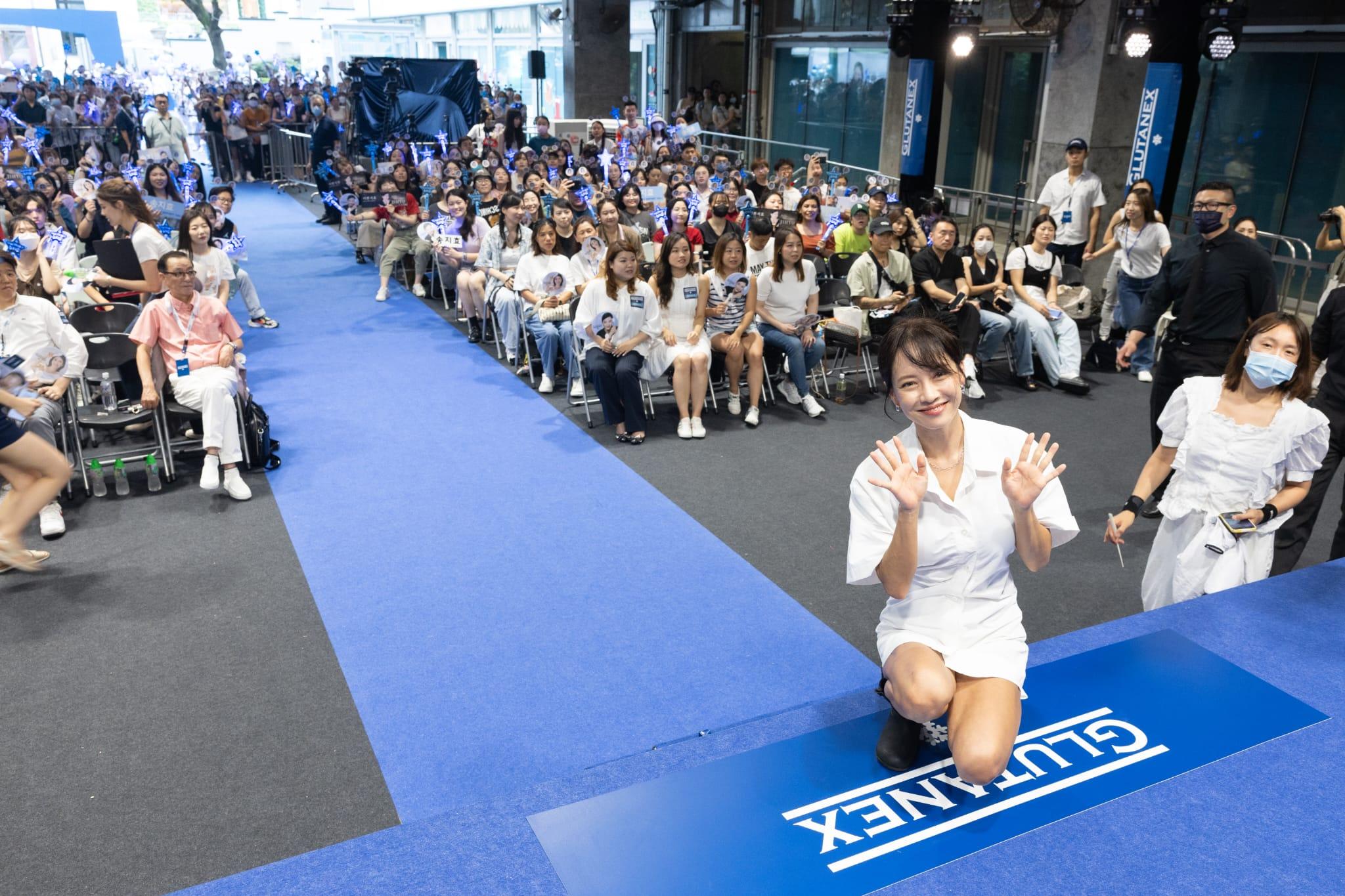 宋智孝現身中環PMQ,獲代言的美容品牌舉行大型粉絲見面會。 (蘇文傑攝)