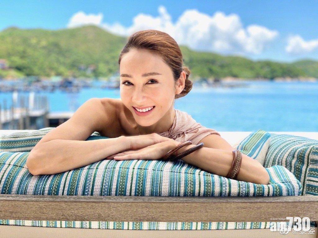 黎姿曾公開說過,對於祖父黎民偉做的事,覺得「很驕傲」。