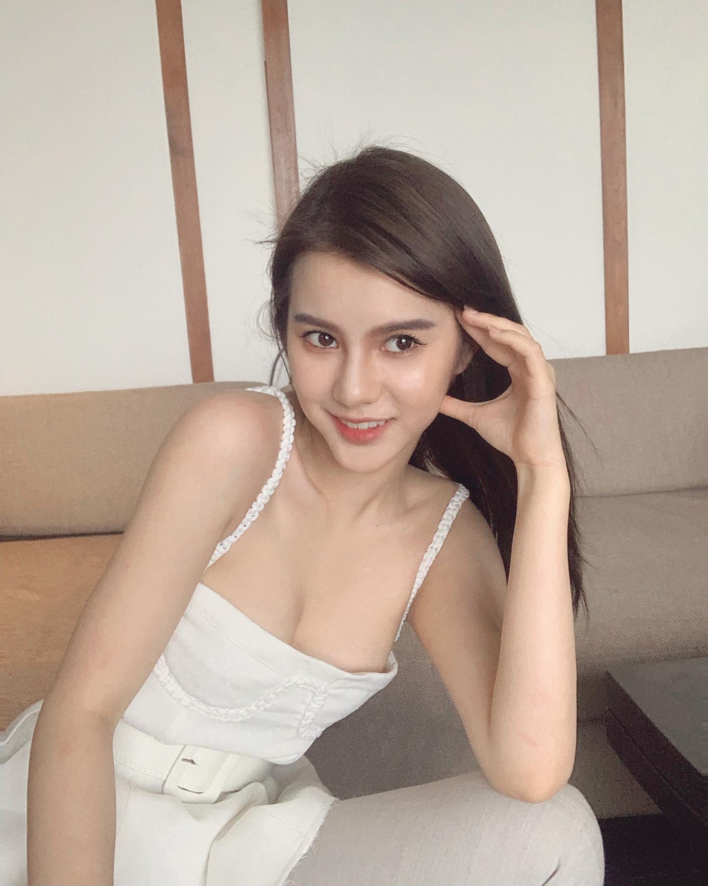 鄧月平否認與劉馬車拍拖。(鄧月平FB)